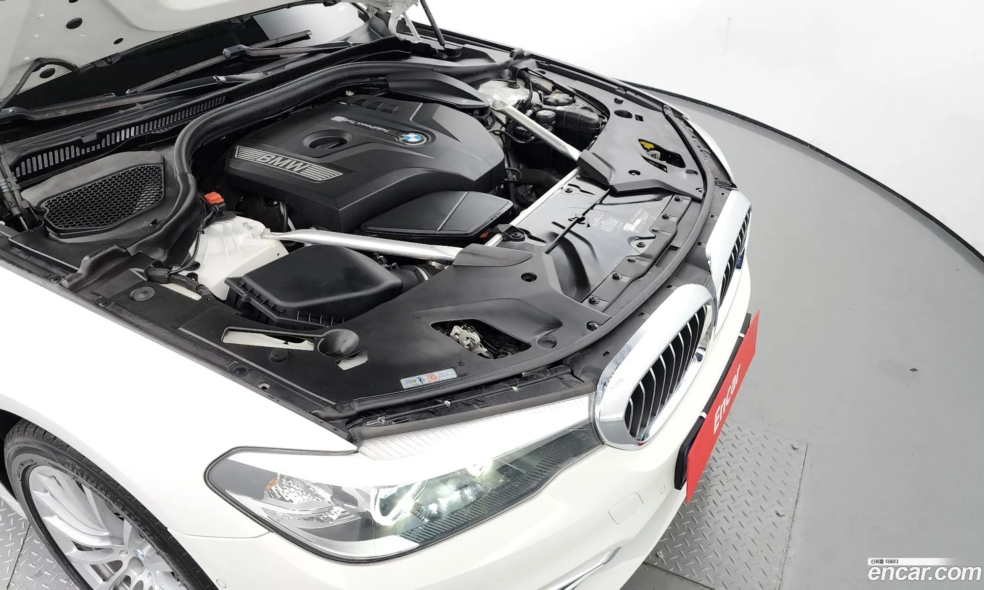 BMW 5 Series G30 520I Luxury - фотография 14084974