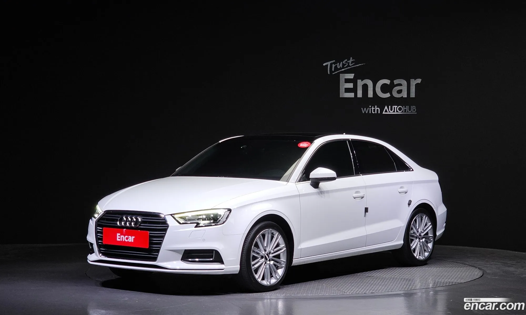 Audi New A3 40 Tfsi 8V - фотография 12637510