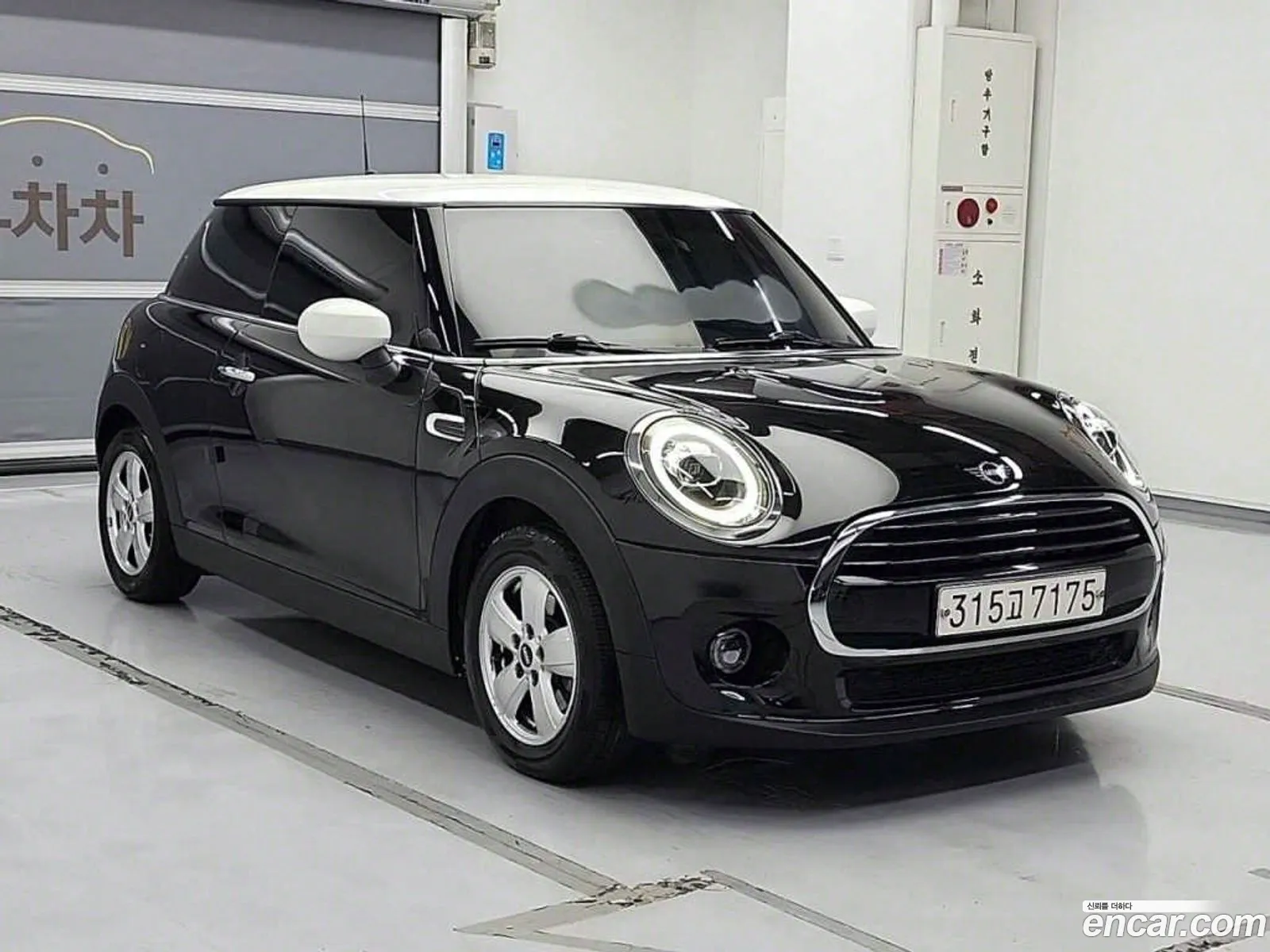 Mini Cooper Basic 3Rd Generation - фотография 9217810