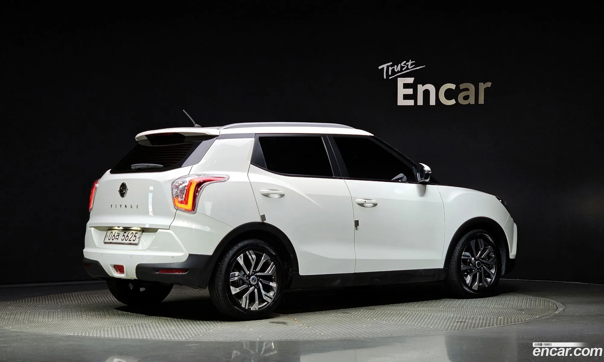 Kg Mobility Ssangyong Tivoli Armor Diesel Vx 2Wd - фотография 4801250