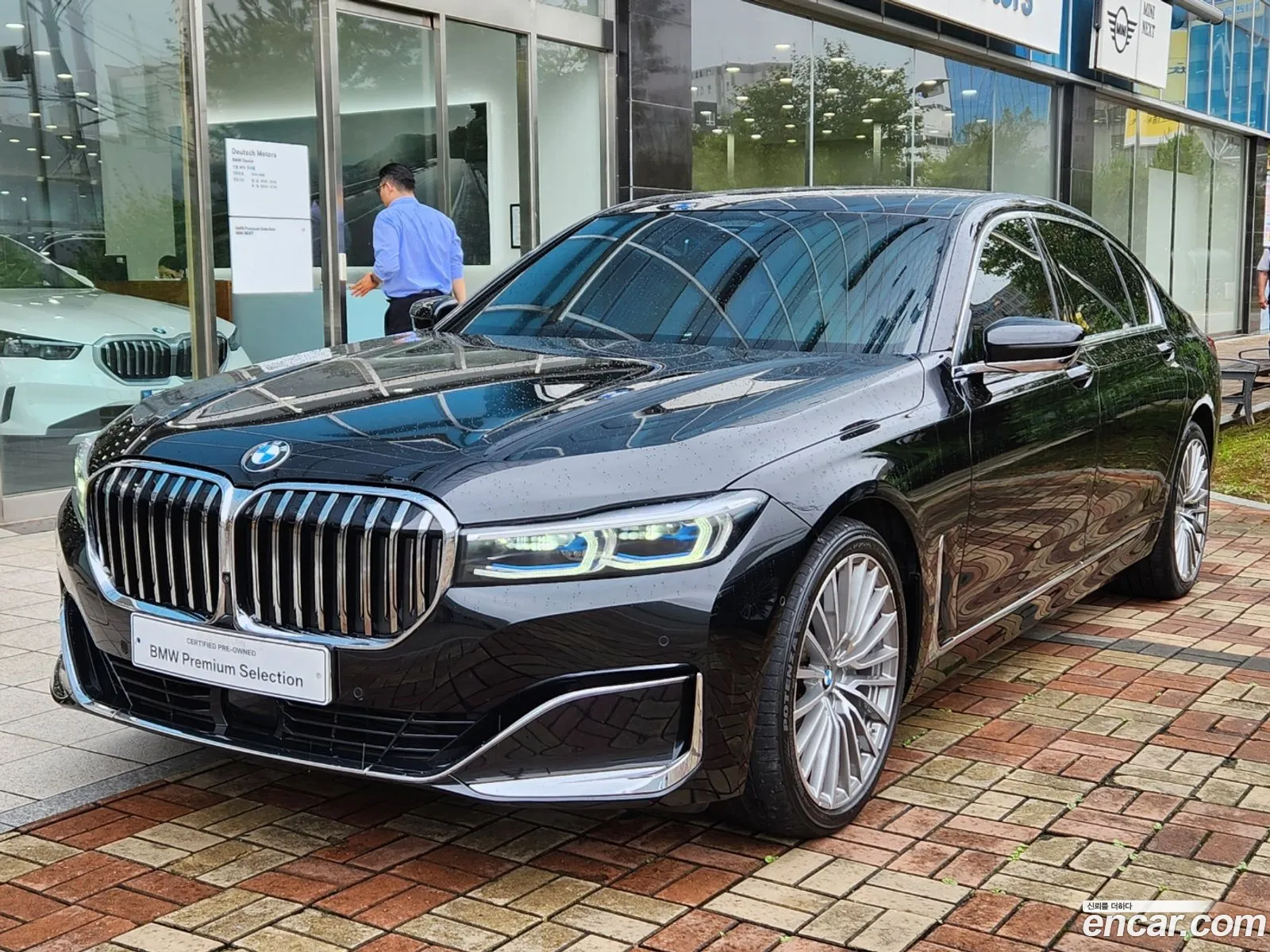 BMW 7 Series G11 730Ld xDrive Design Pure Excellence - фотография 2404196
