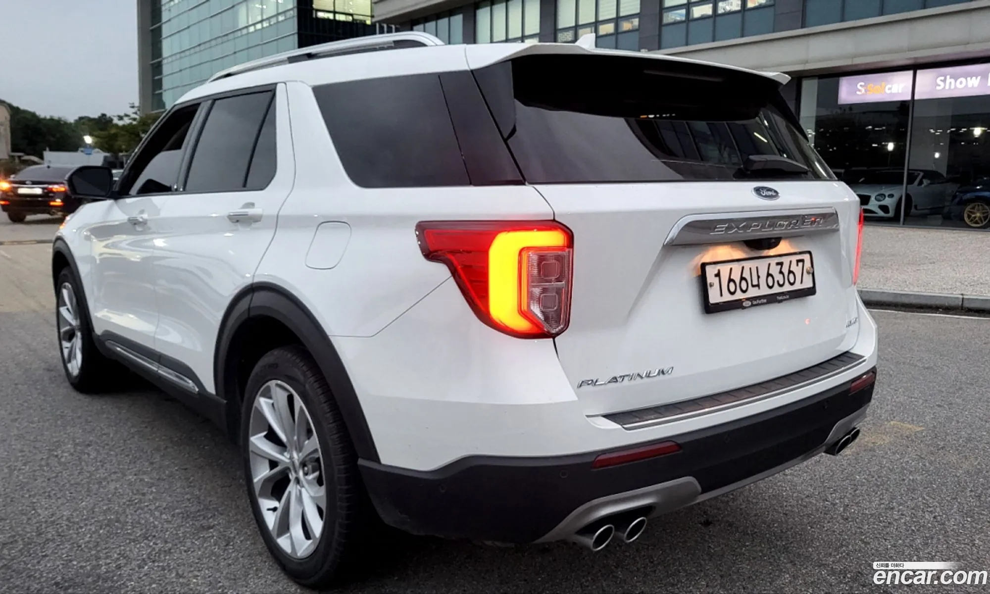 Ford Explorer 6Th Generation 30 Platinum 4Wd - фотография 17326654