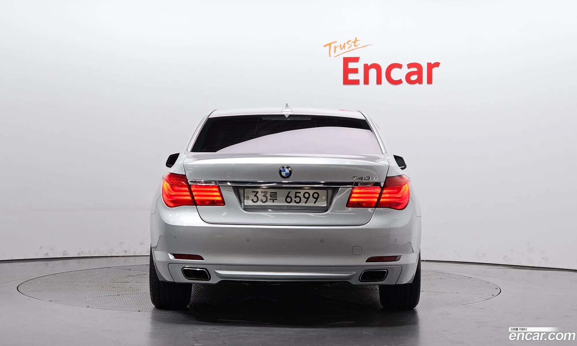 BMW 7 Series F01 740I - фотография 102968