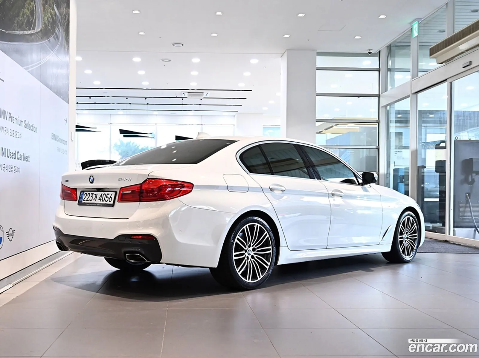 BMW 5 Series G30 530I xDrive M Sport Plus - фотография 2399025