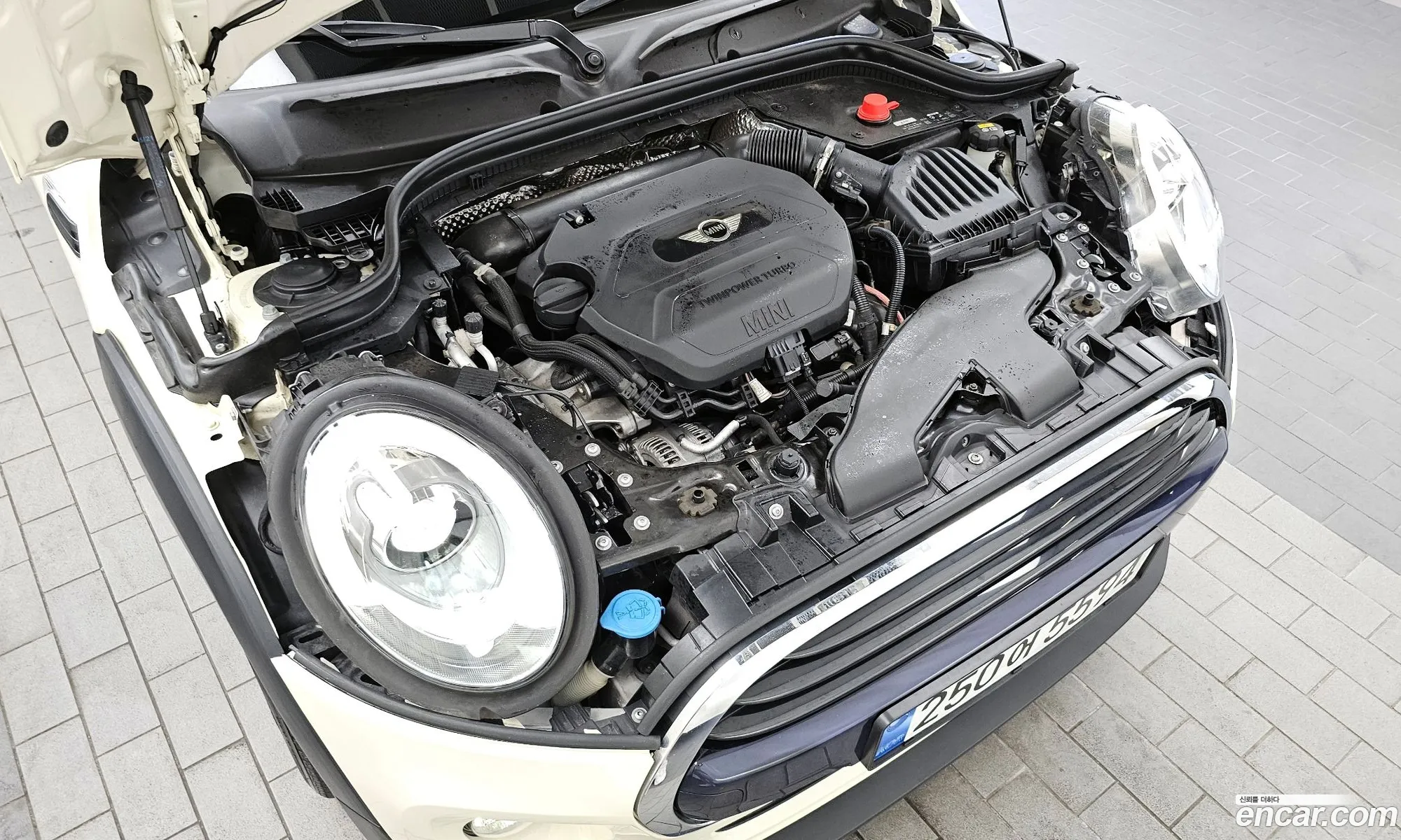 Mini Cooper D 5-Door Mid 3Rd Generation - фотография 247432