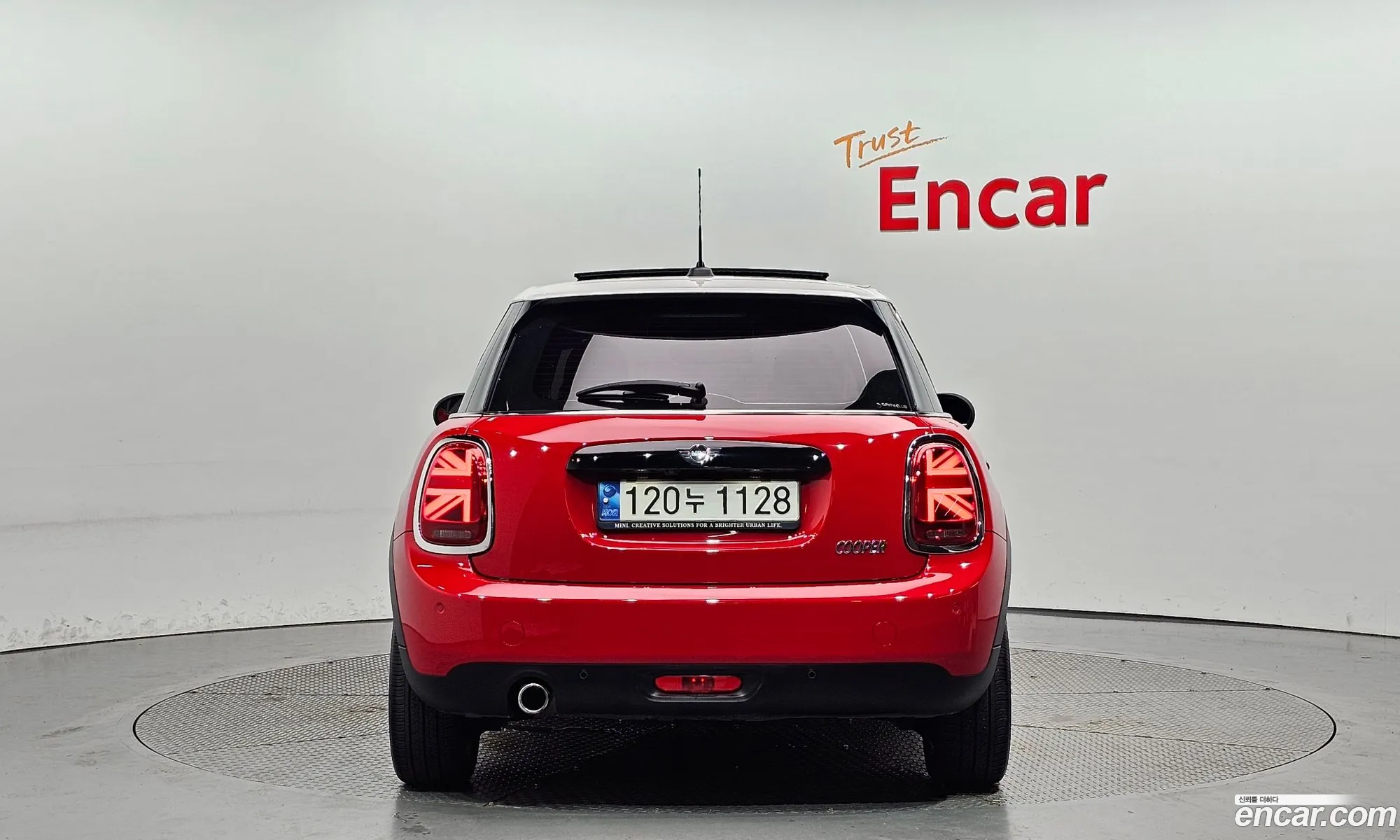 Mini Cooper 5-Door High 3Rd Generation - фотография 247418