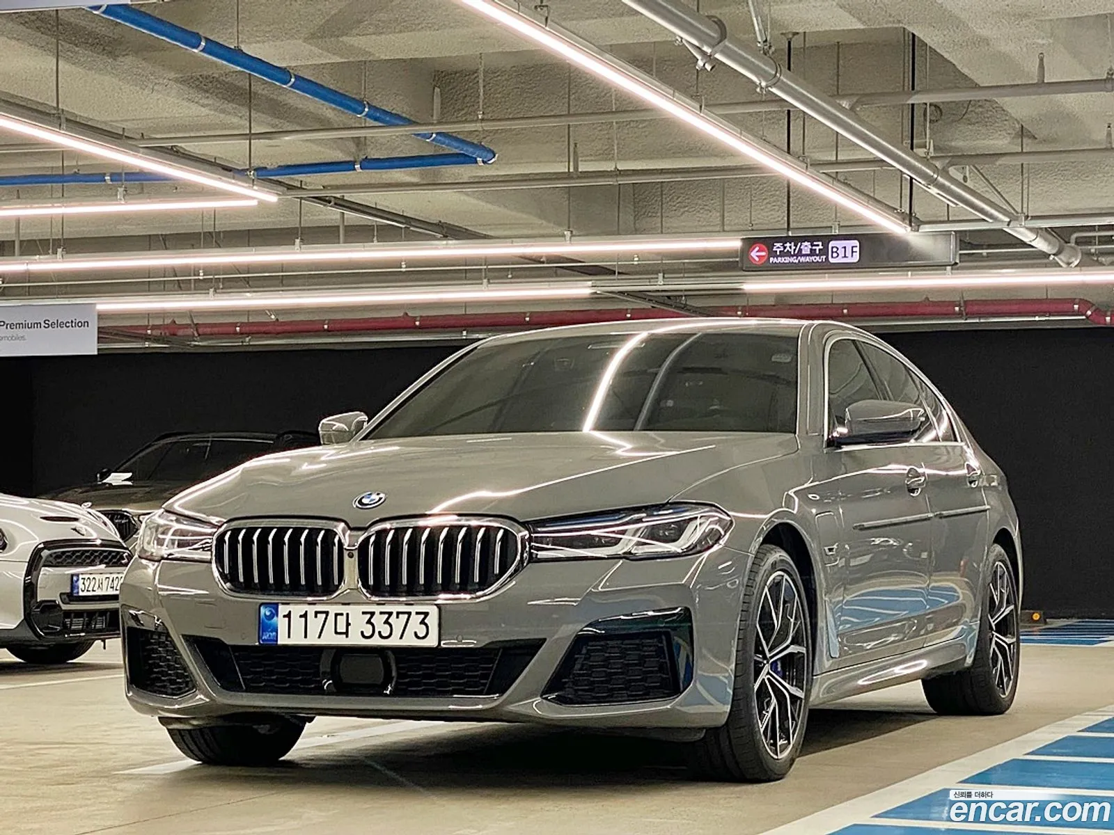 BMW 5 Series G30 530E M Sports - фотография 2455300