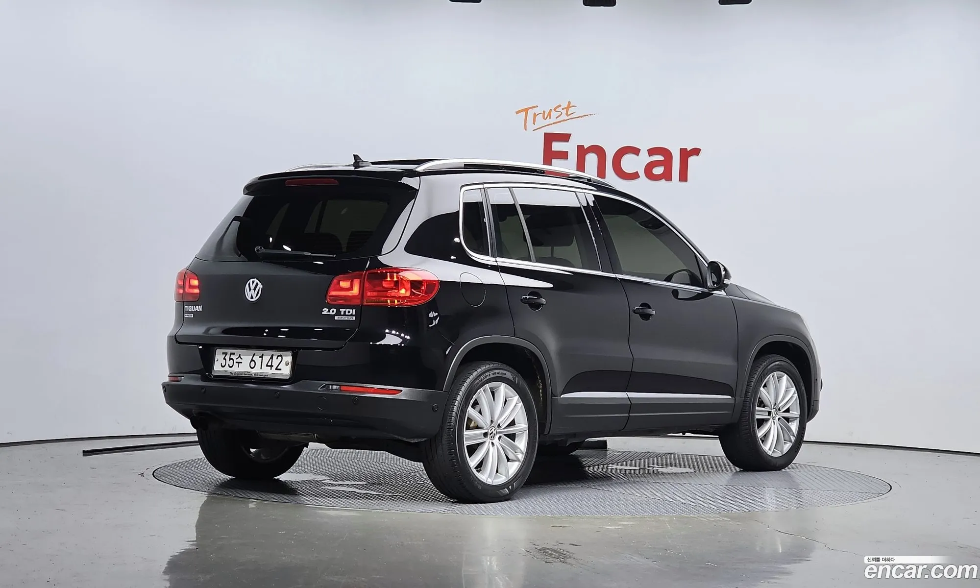 Volkswagen New Tiguan 20 Tdi Premium 5N - фотография 12804897