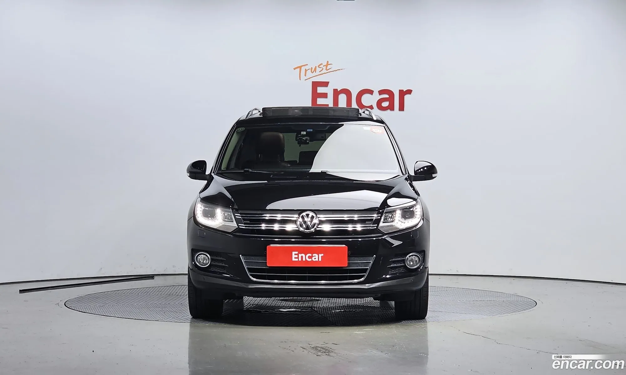 Volkswagen New Tiguan 20 Tdi Premium 5N - фотография 12804898