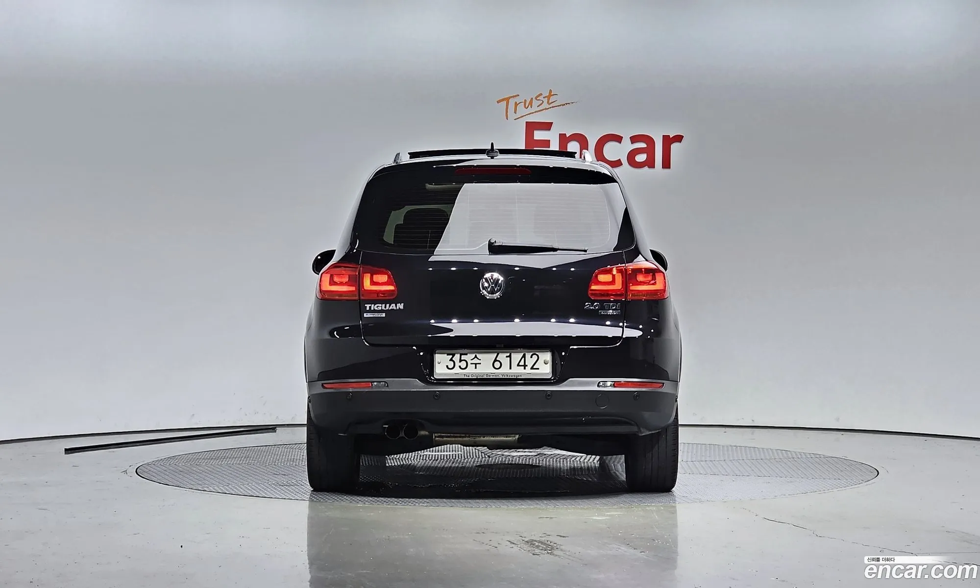 Volkswagen New Tiguan 20 Tdi Premium 5N - фотография 12804899