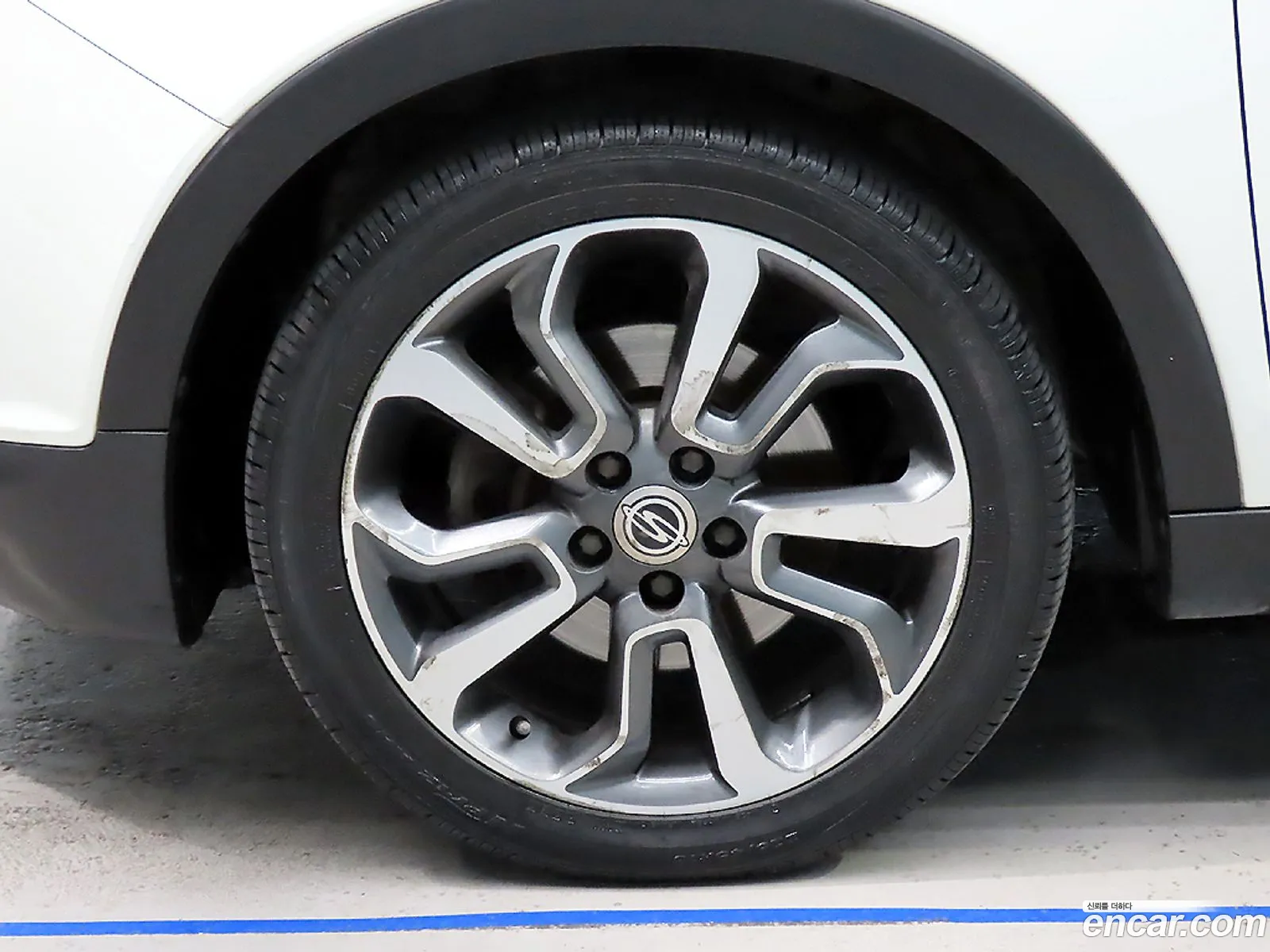 Kg Mobility Ssangyong Tivoli Diesel Lx 2Wd - фотография 4635613