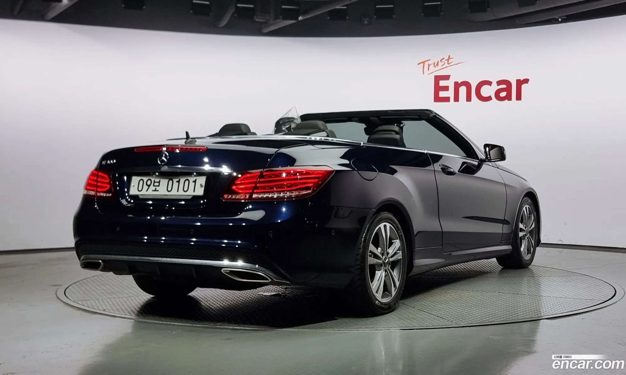 Mercedes E-Class W212 E200 Cabriolet - фотография 12621144