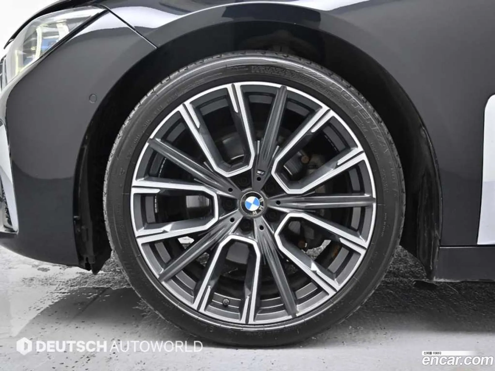 BMW 7 Series G11 730D xDrive M Sports - фотография 2455316