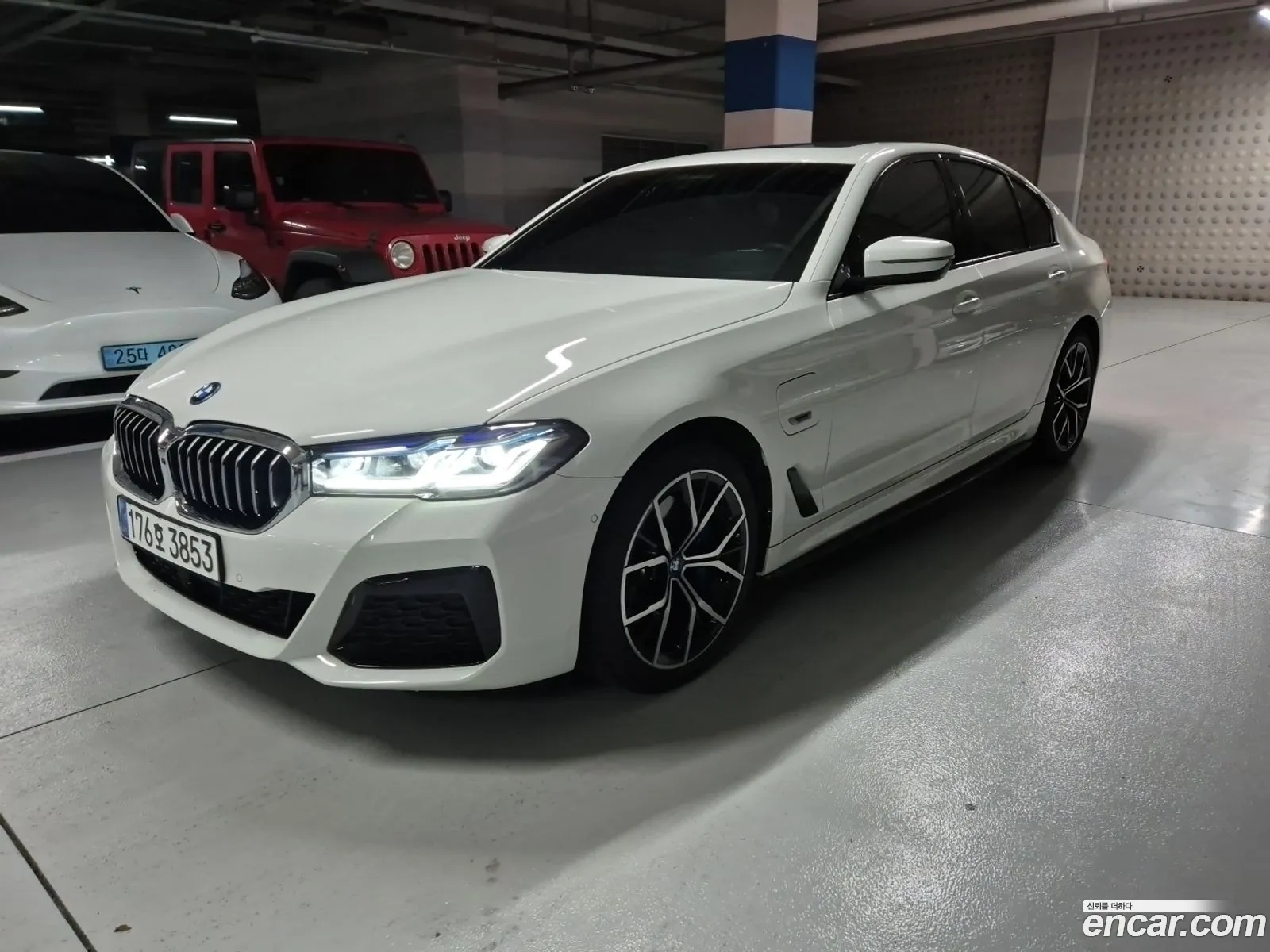 BMW 5 Series G30 530E M Sports - фотография 2626363