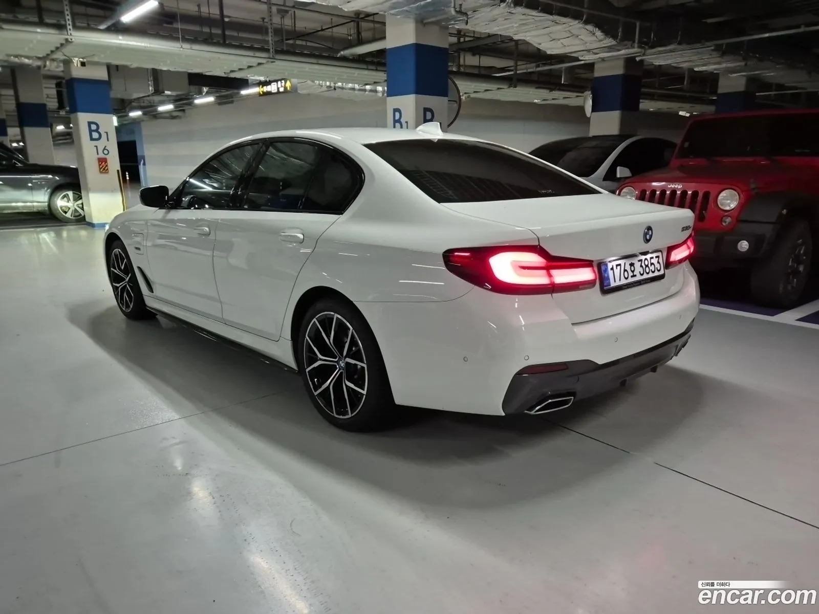 BMW 5 Series G30 530E M Sports - фотография 2626366
