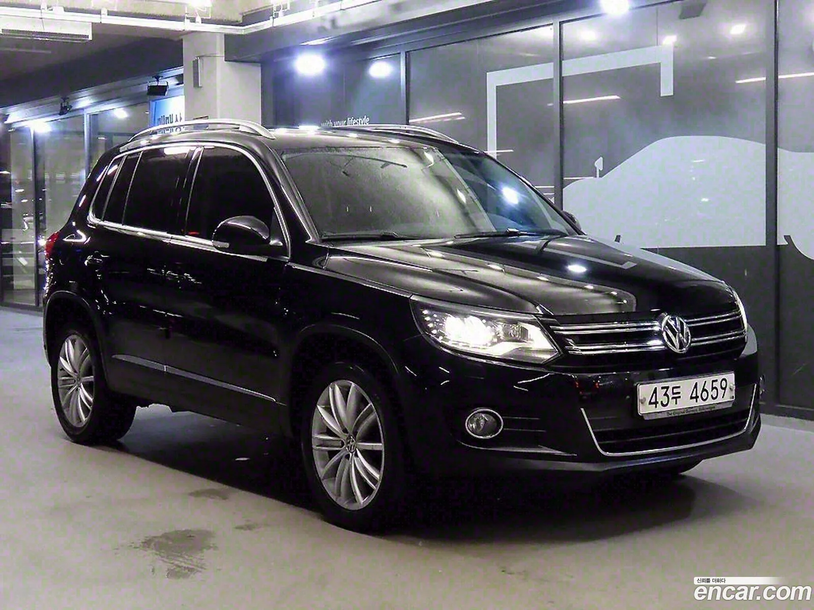 Volkswagen New Tiguan 20 Tdi Premium 5N - фотография 12804885