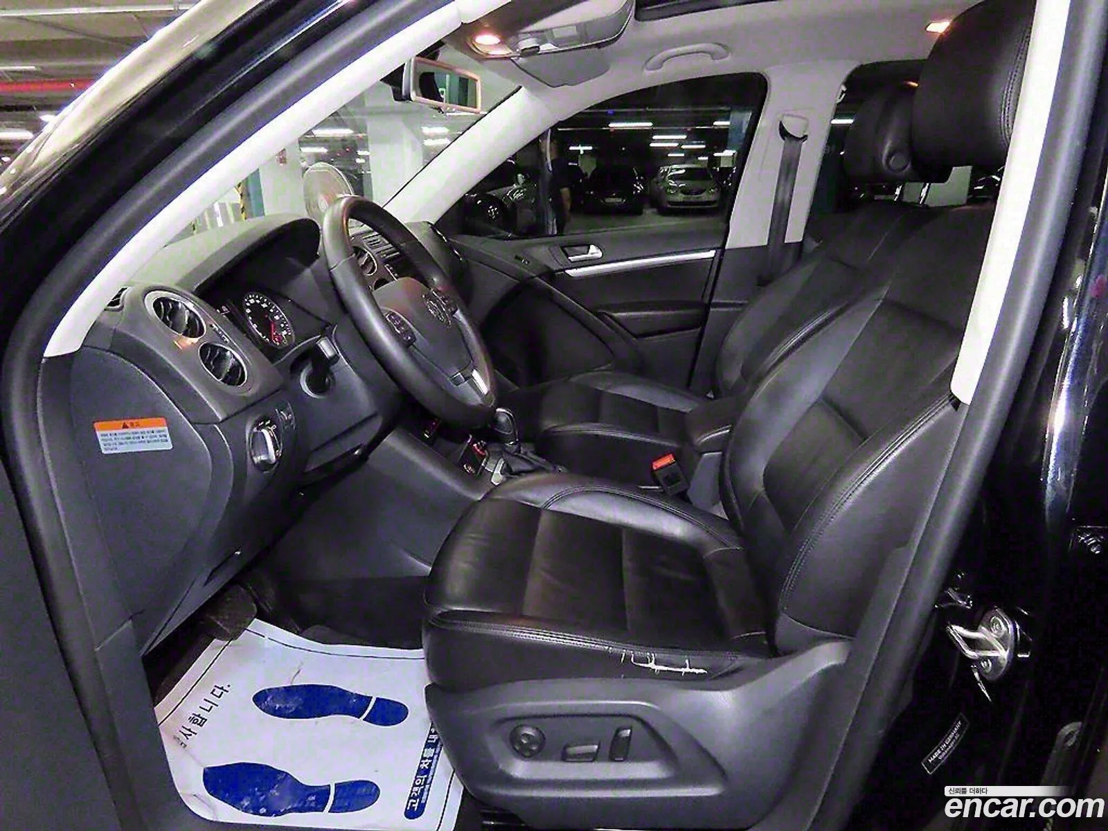 Volkswagen New Tiguan 20 Tdi Premium 5N - фотография 12804889