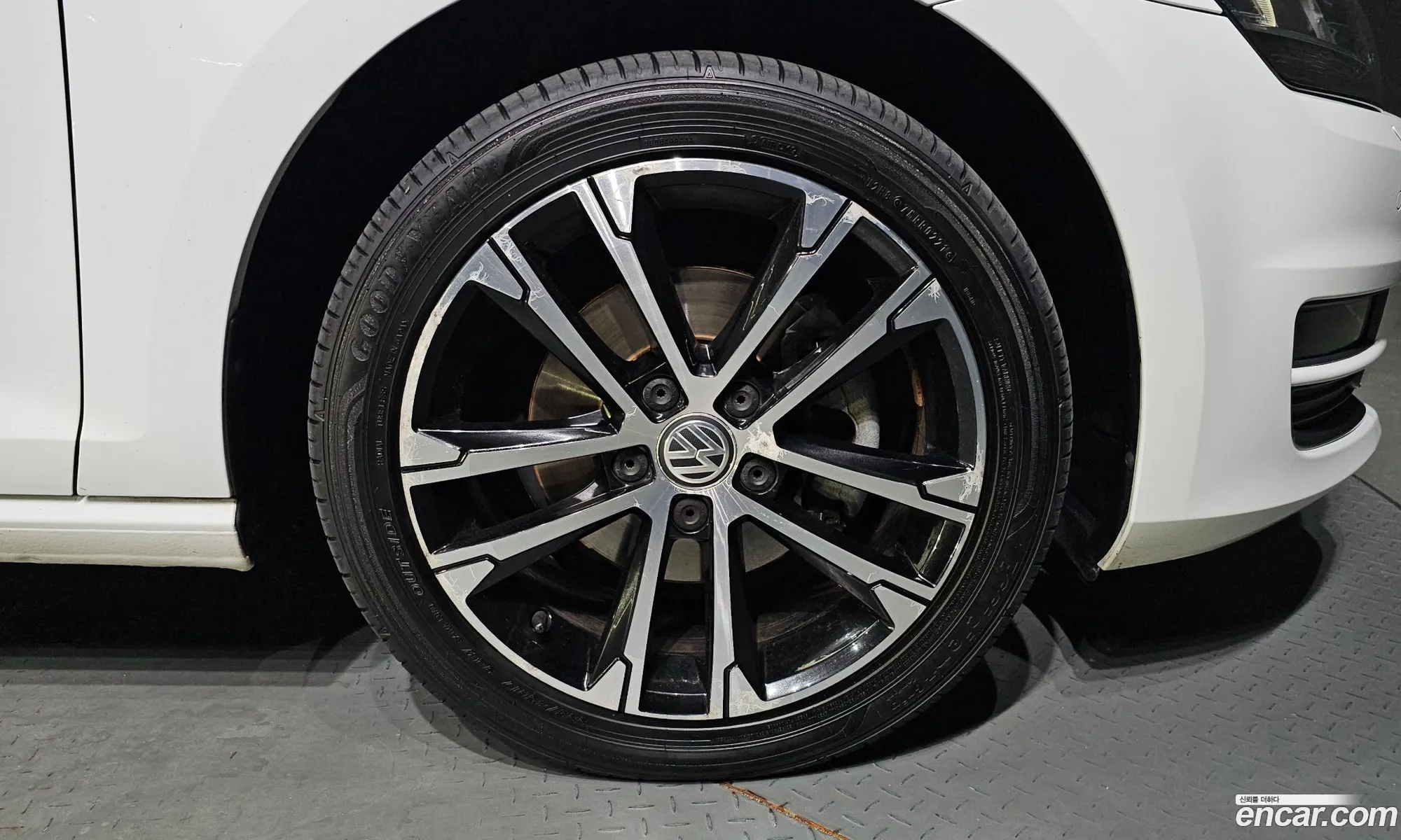 Volkswagen Golf 7Th Generation 20 Tdi Premium - фотография 12761536