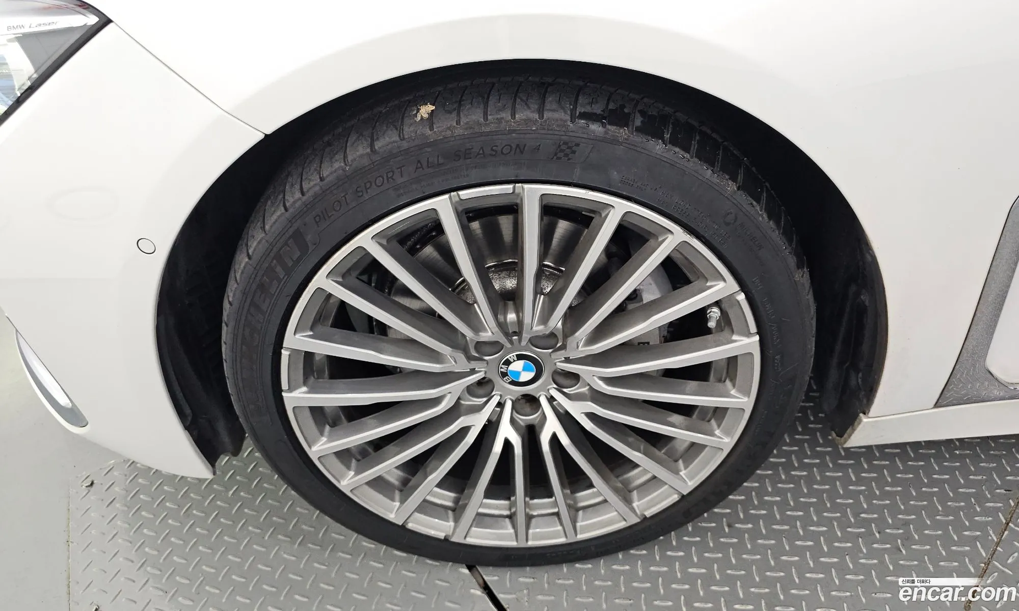 BMW 7 Series G11 730Ld xDrive Design Pure Excellence - фотография 12393562