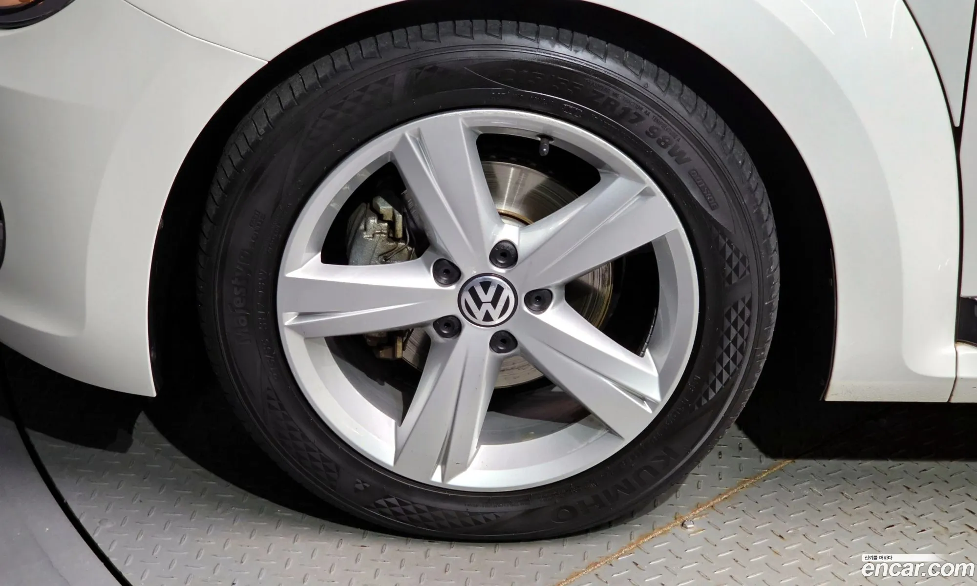Volkswagen The Beetle 20 Tdi 3Rd Generation - фотография 12671605