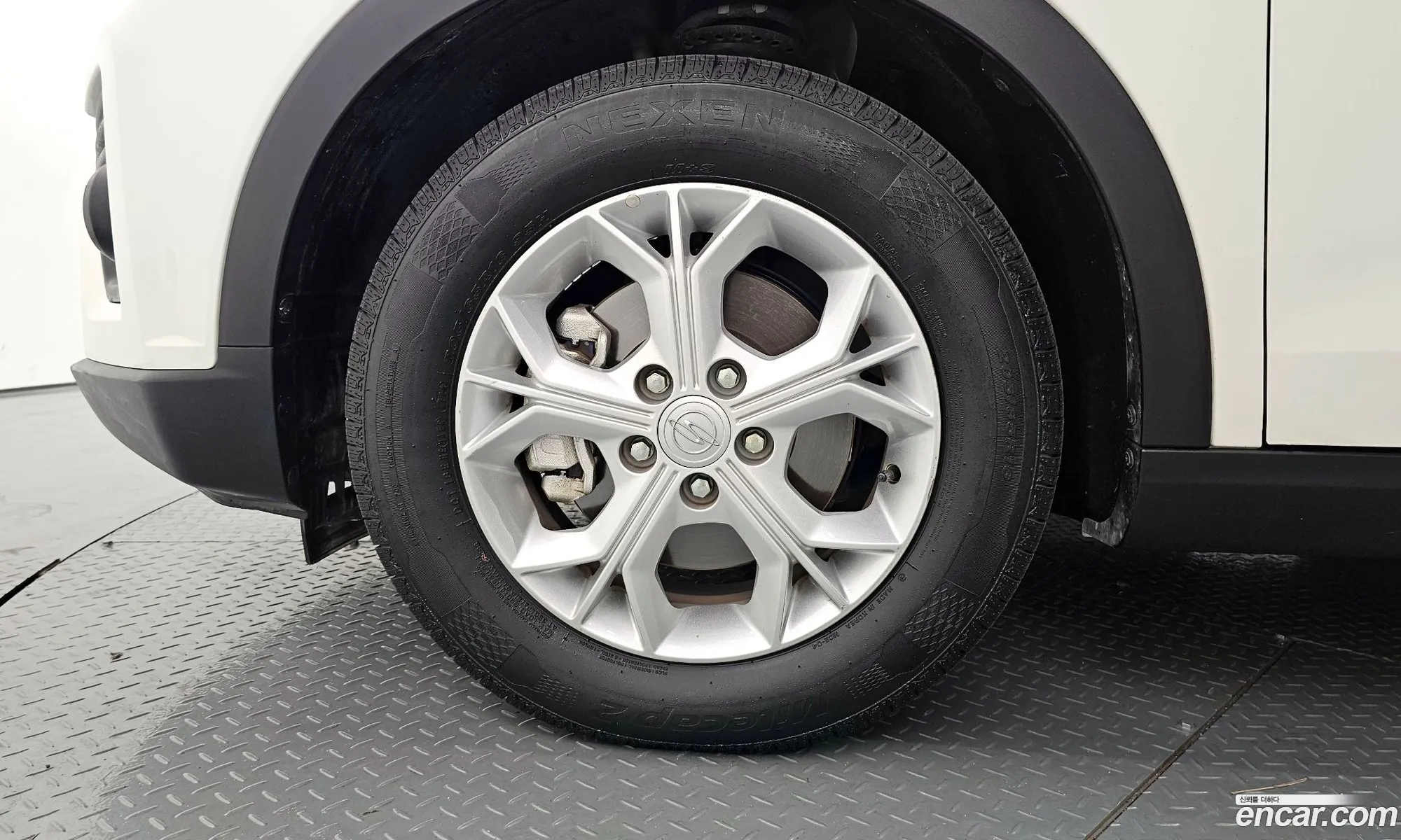 Kg Mobility Ssangyong Very New Tivoli Gasoline 15 2Wd V3 - фотография 4750280