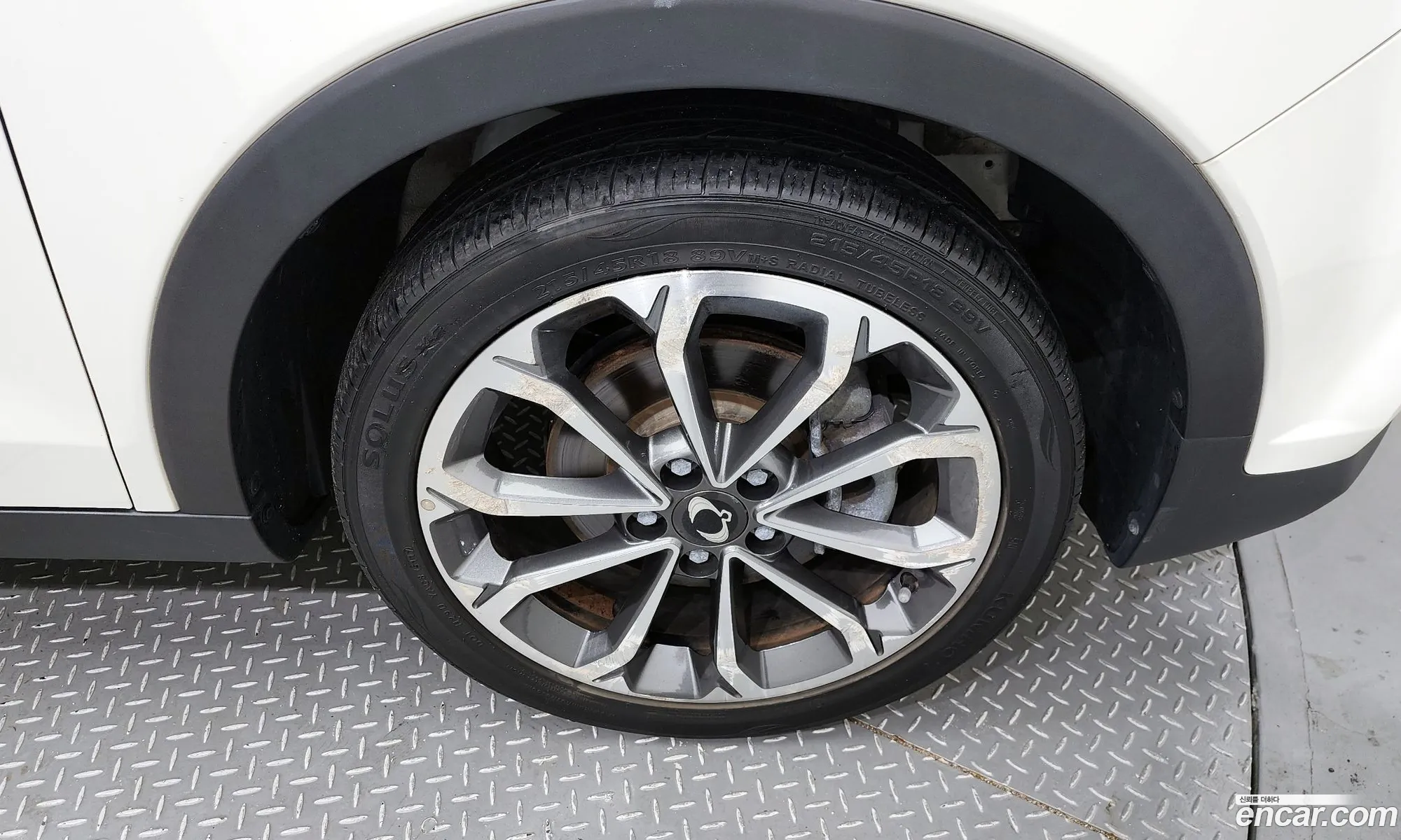 Kg Mobility Ssangyong Tivoli Armor Vx 2Wd - фотография 4704453