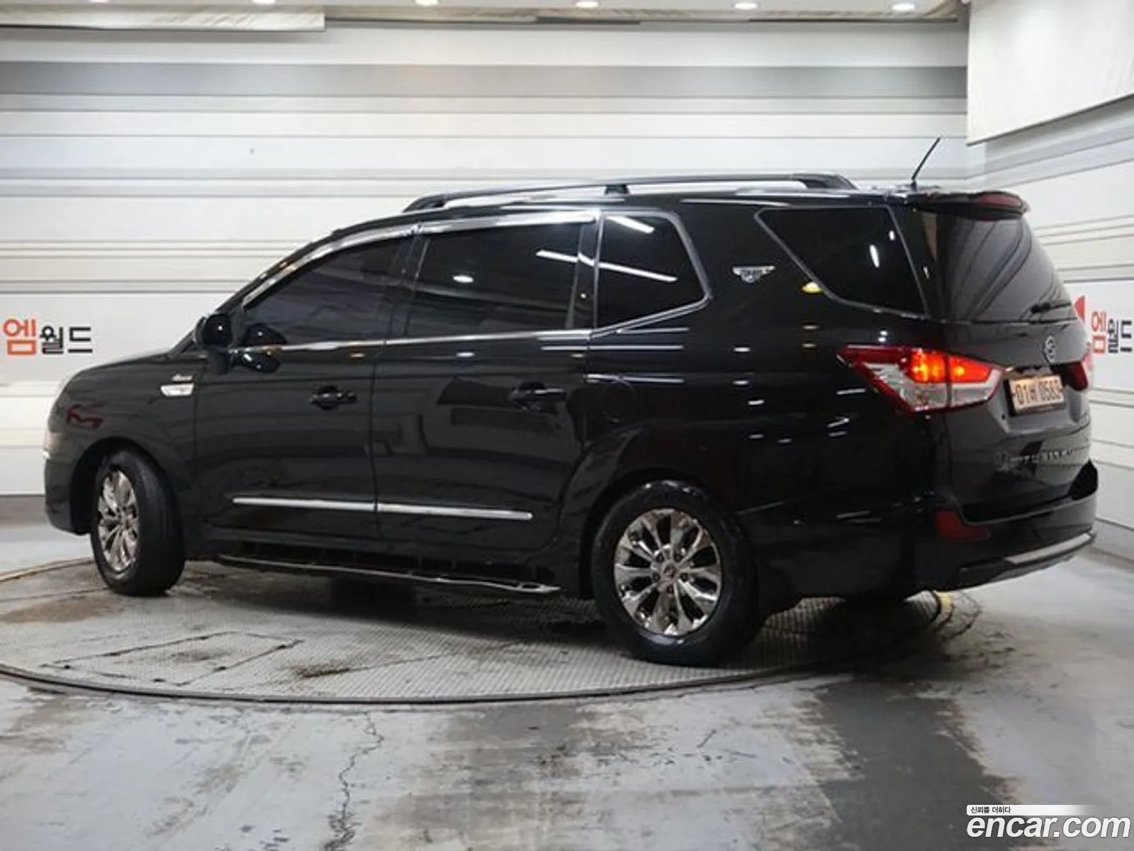 Kg Mobility Ssangyong Korando Turismo 4Wd Rx 9-Seater - фотография 4635622