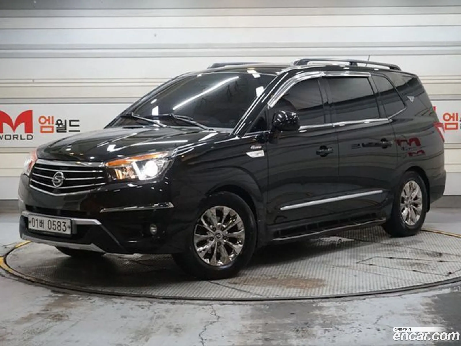 Kg Mobility Ssangyong Korando Turismo 4Wd Rx 9-Seater - фотография 4635623