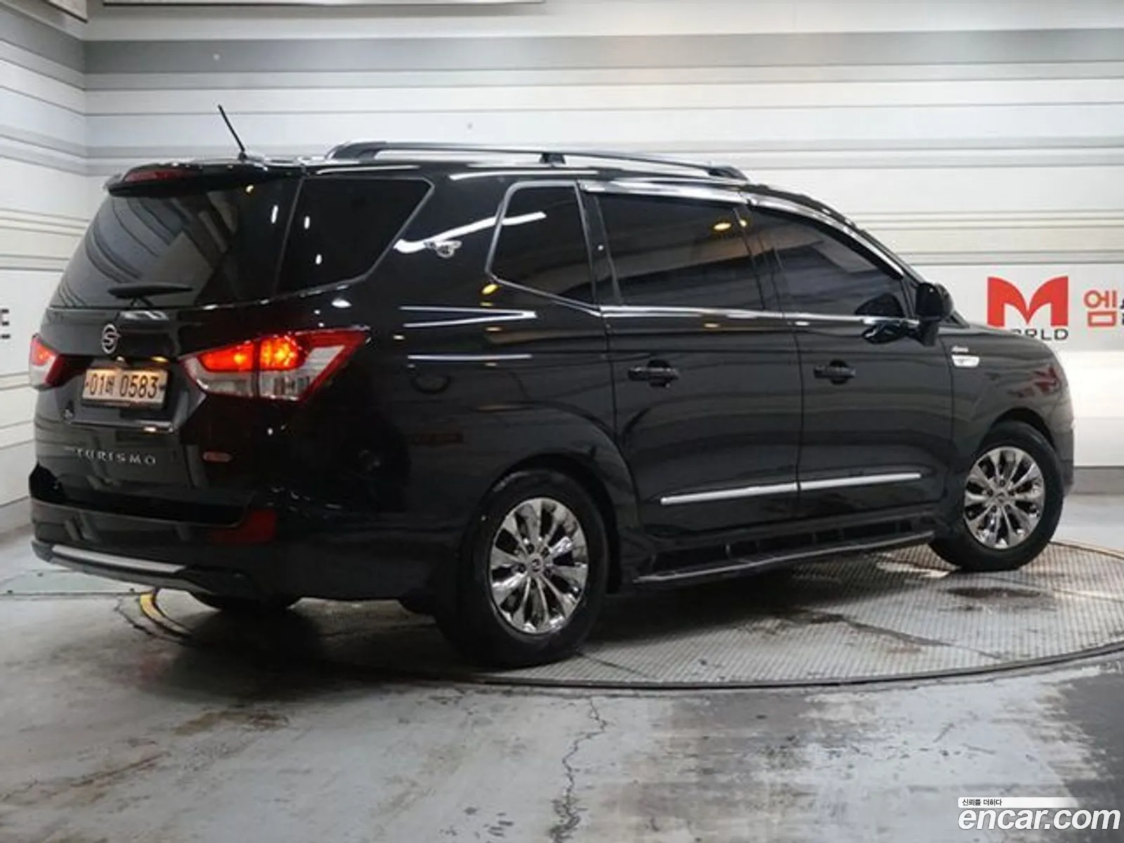 Kg Mobility Ssangyong Korando Turismo 4Wd Rx 9-Seater - фотография 4635624