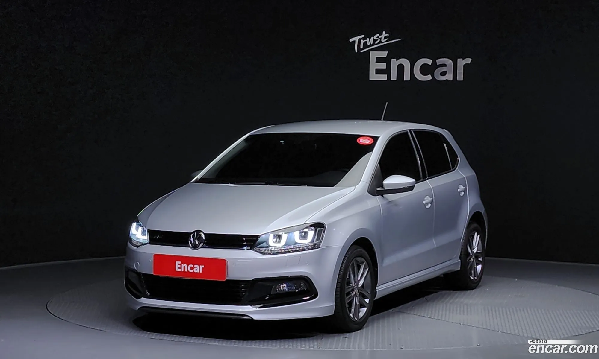 Volkswagen Polo 14 Tdi R-Line 5Th Generation - фотография 12794355