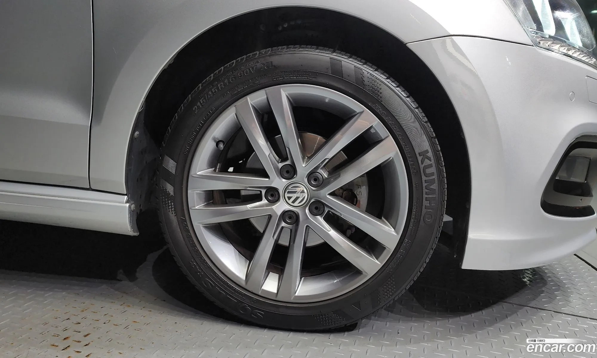 Volkswagen Polo 14 Tdi R-Line 5Th Generation - фотография 12794359