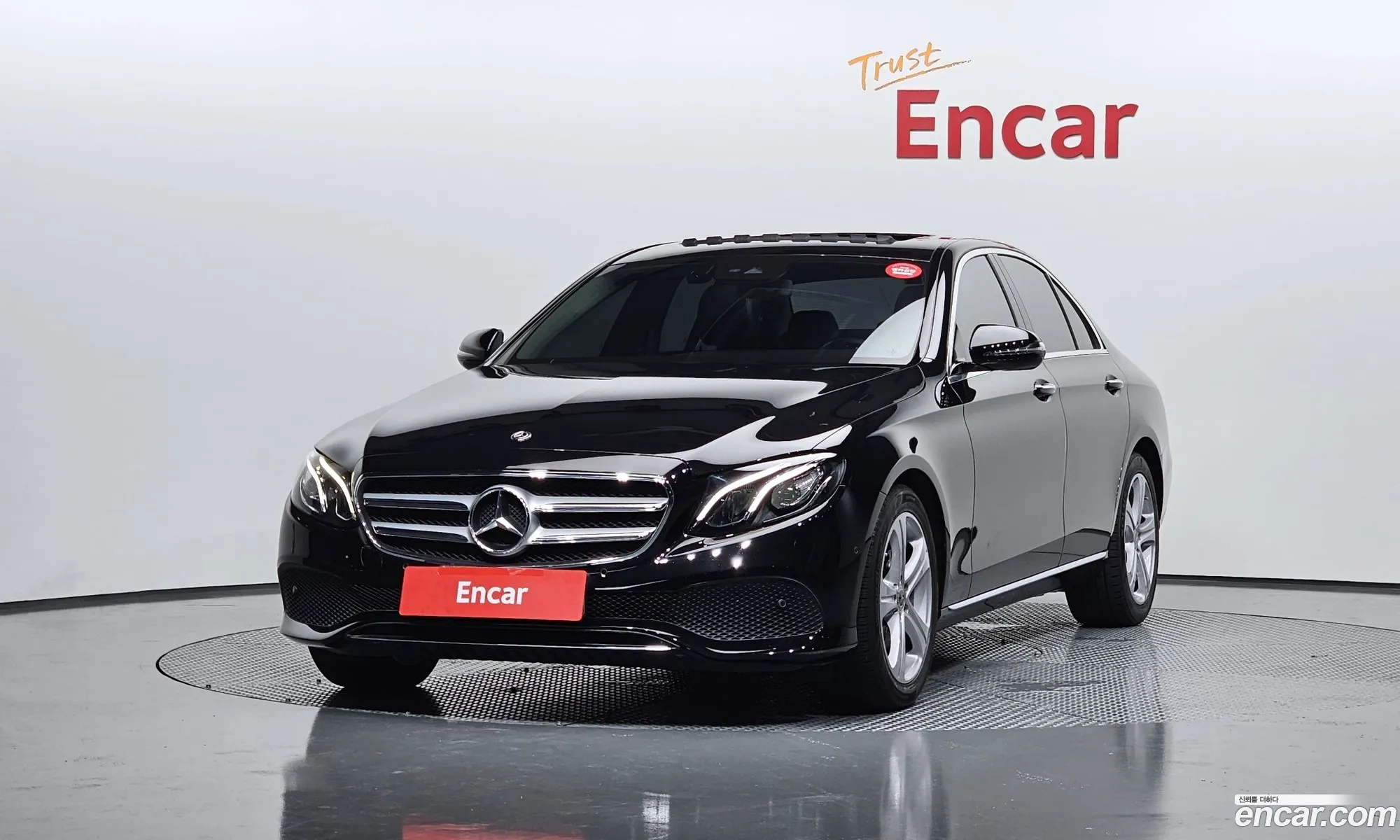 Mercedes E-Class W213 E200 Avantgarde - фотография 12566210