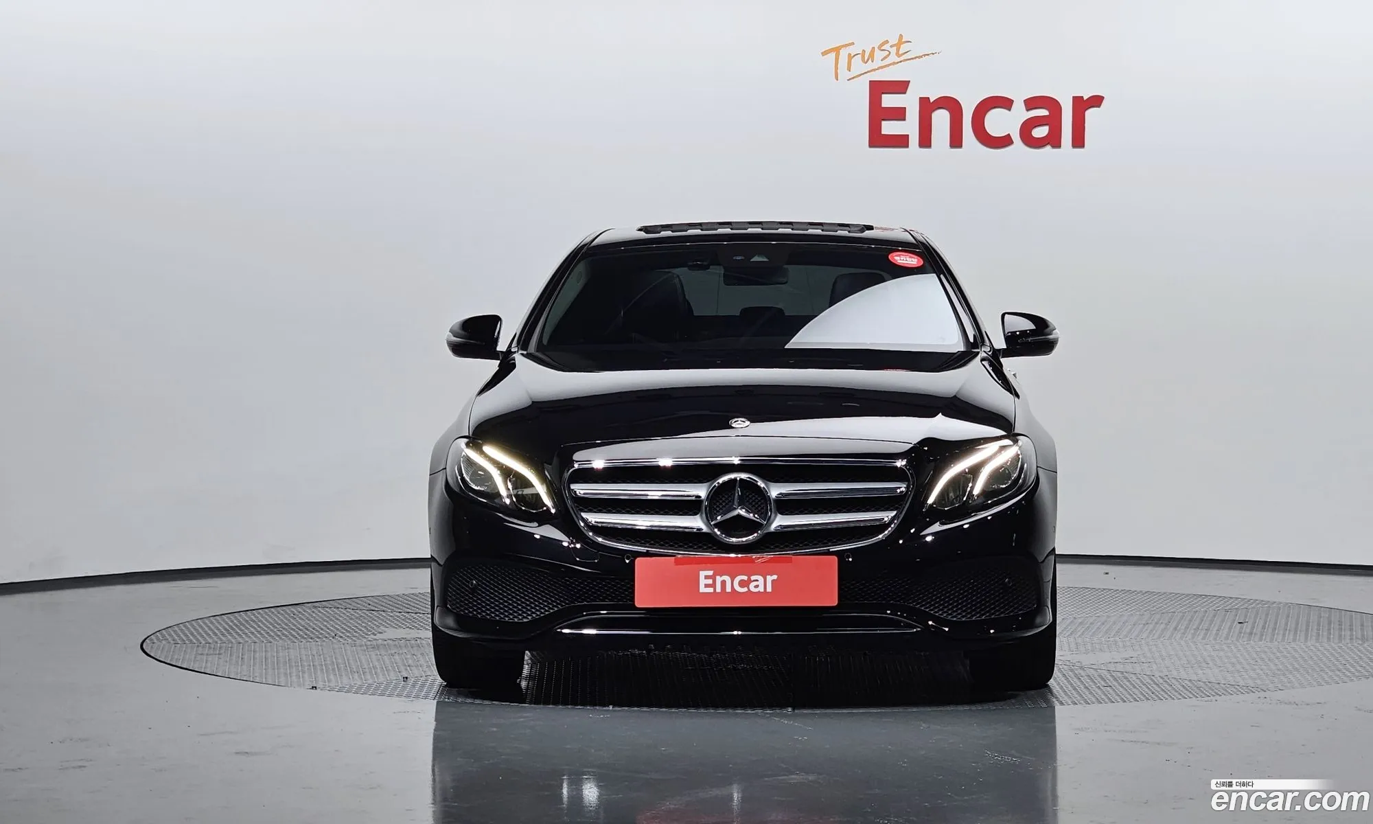 Mercedes E-Class W213 E200 Avantgarde - фотография 12566212