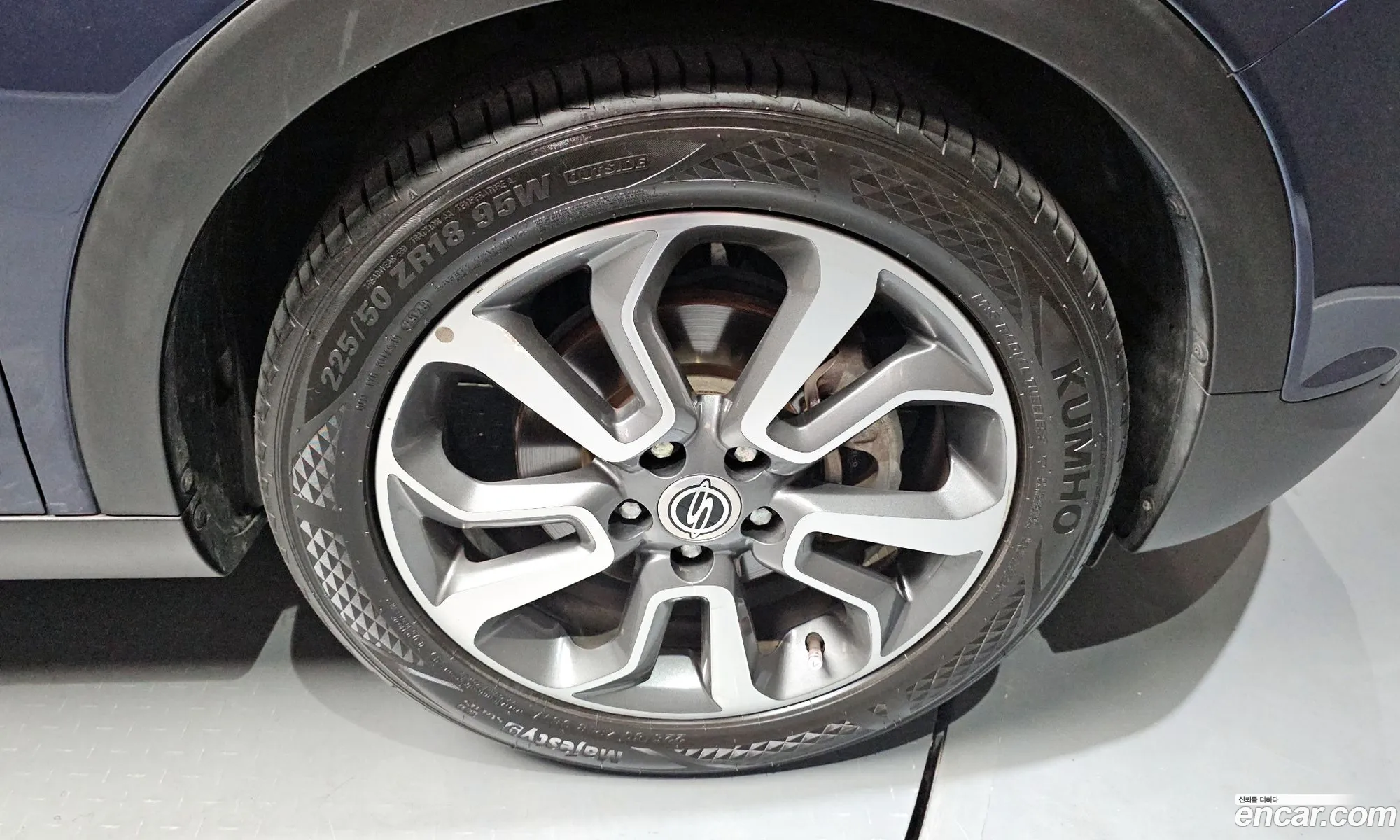 Kg Mobility Ssangyong Tivoli Lx 2Wd Luxury Model - фотография 4858600