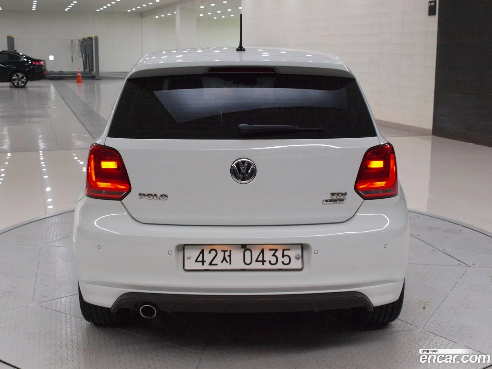 Volkswagen Polo 14 Tdi R-Line 5Th Generation - фотография 12562216