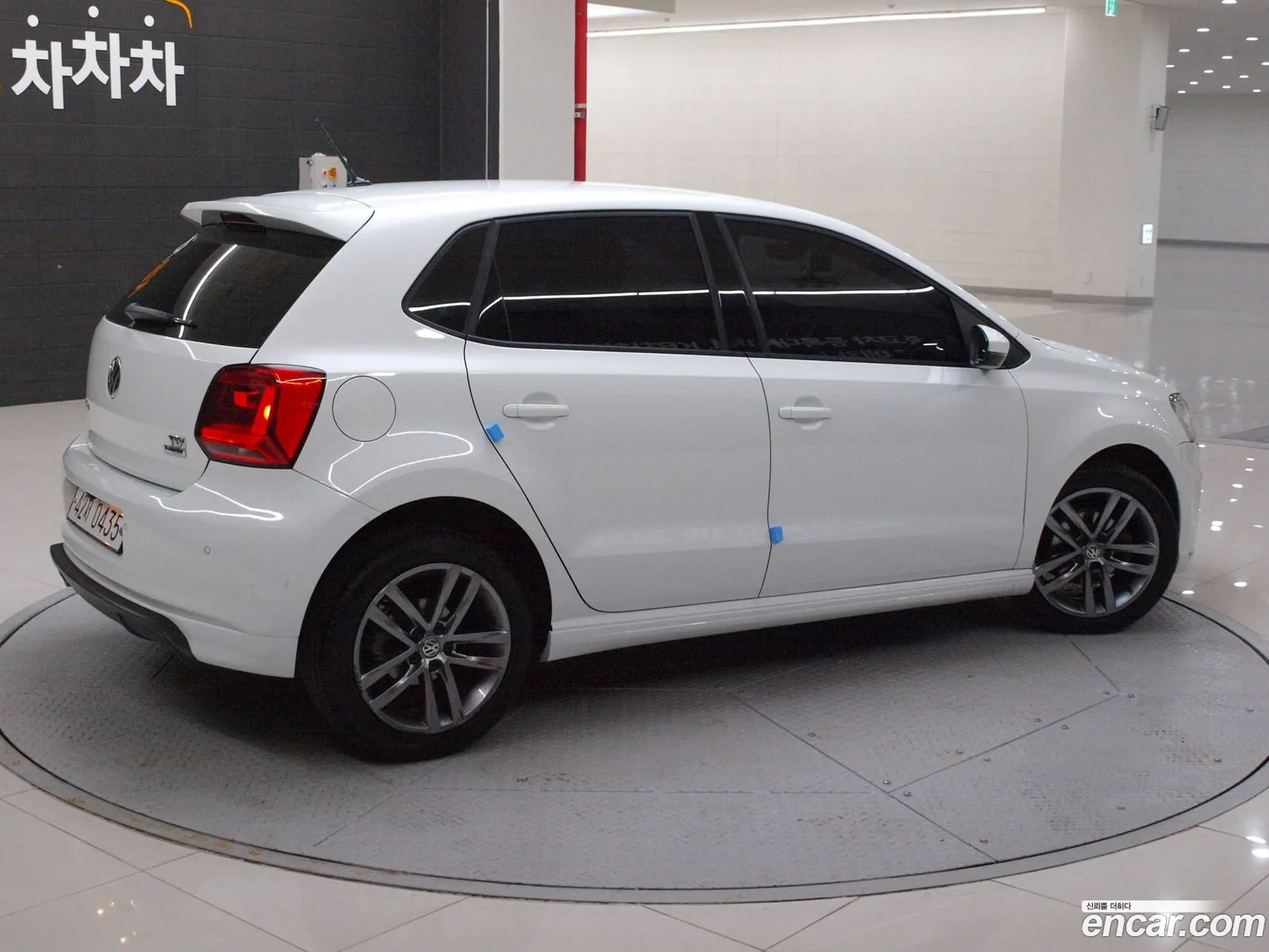 Volkswagen Polo 14 Tdi R-Line 5Th Generation - фотография 12562217