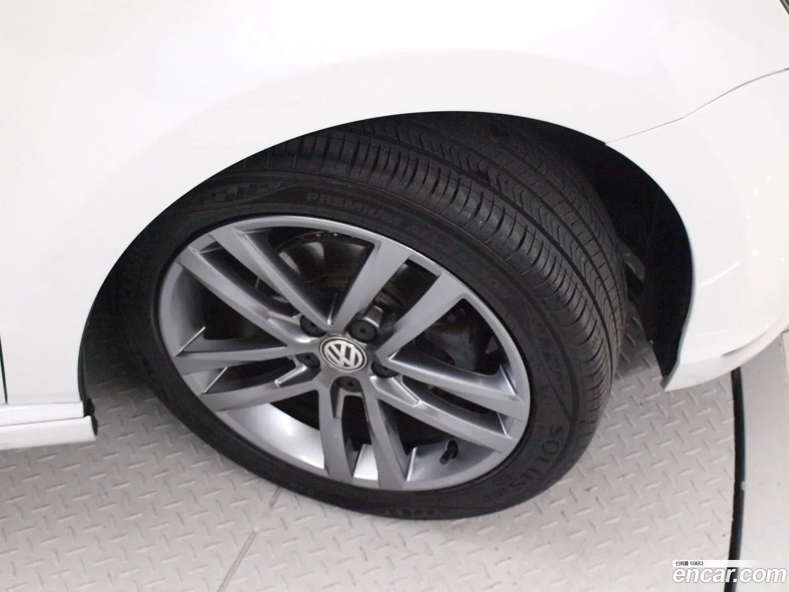 Volkswagen Polo 14 Tdi R-Line 5Th Generation - фотография 12562218