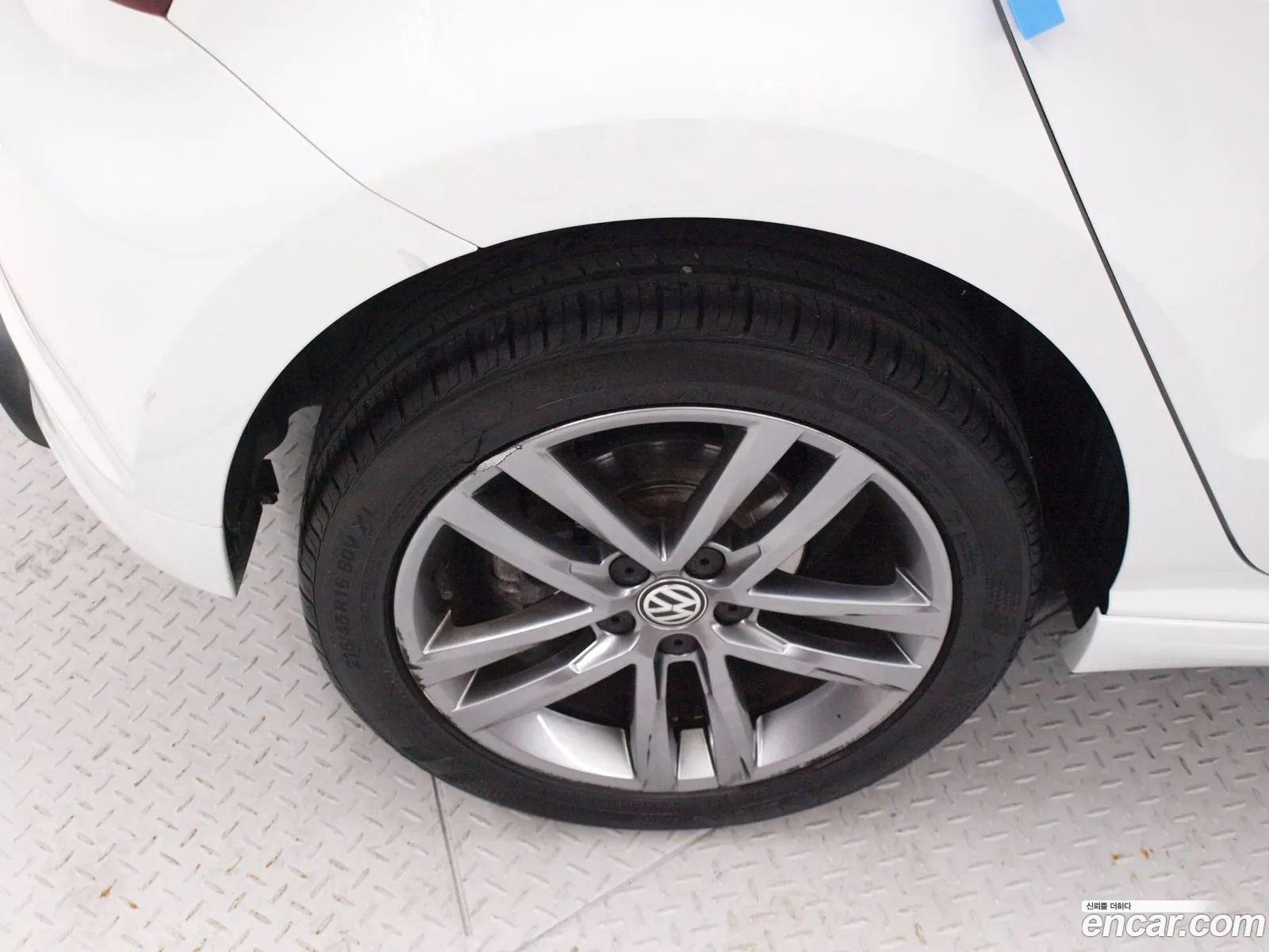 Volkswagen Polo 14 Tdi R-Line 5Th Generation - фотография 12562219