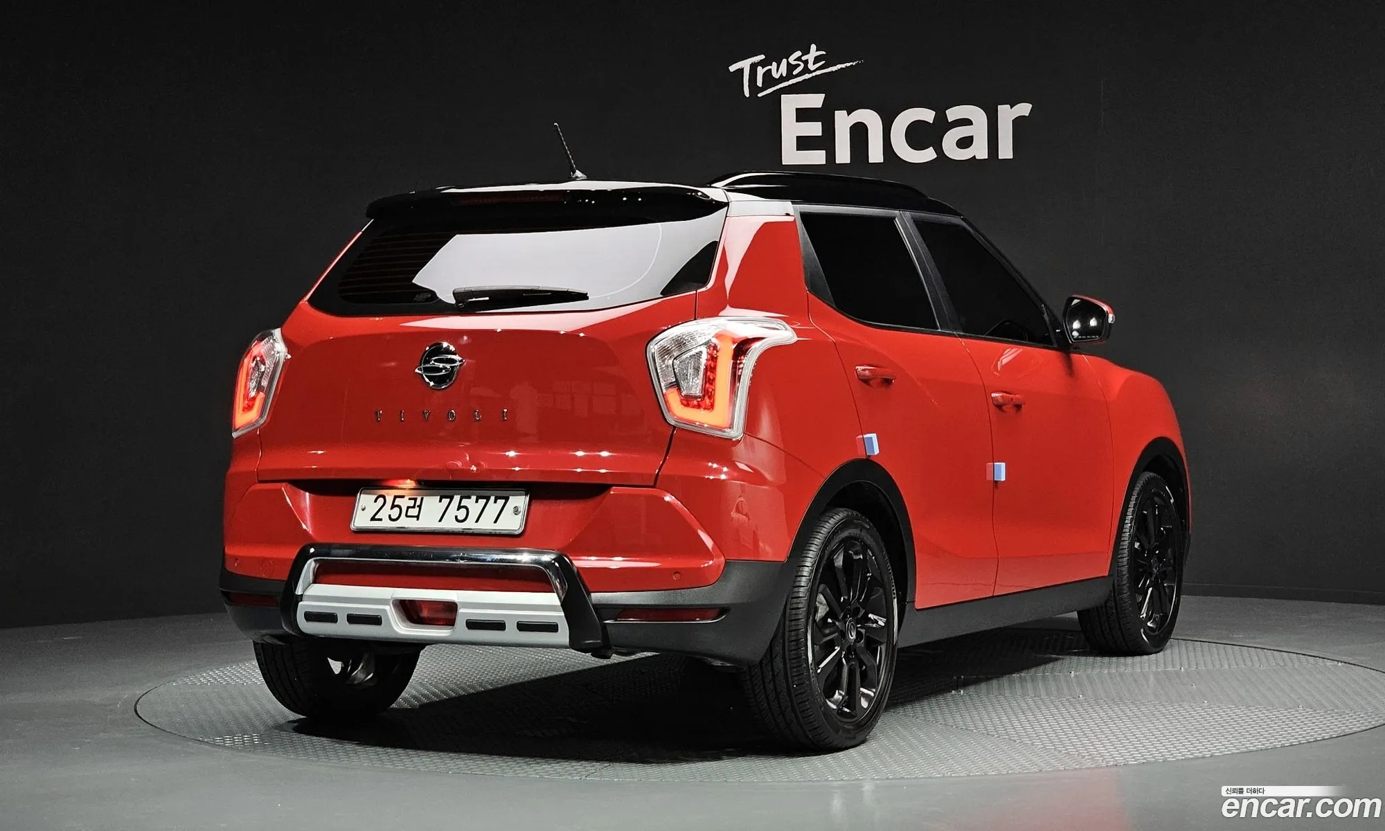 Kg Mobility Ssangyong Tivoli Lx 2Wd Top-Of-The-Line Model - фотография 4828941