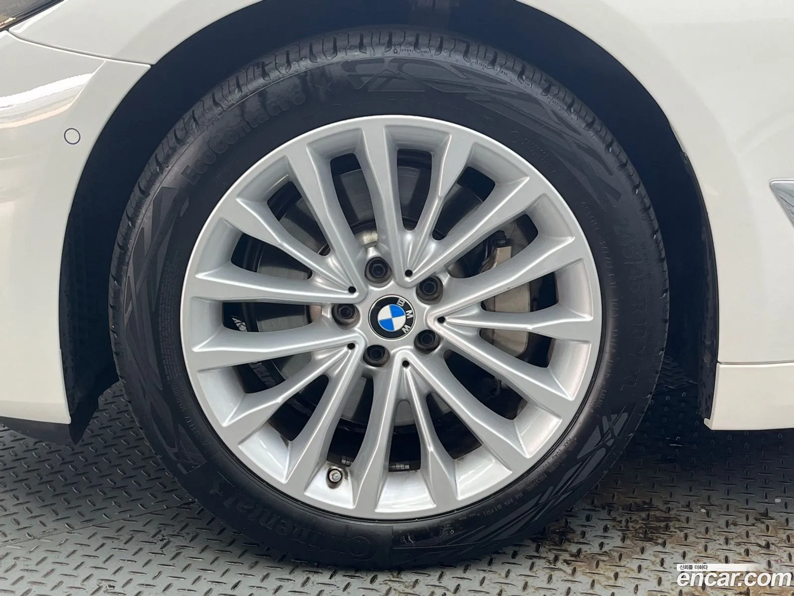 BMW 5 Series G30 530I Luxury - фотография 14036206