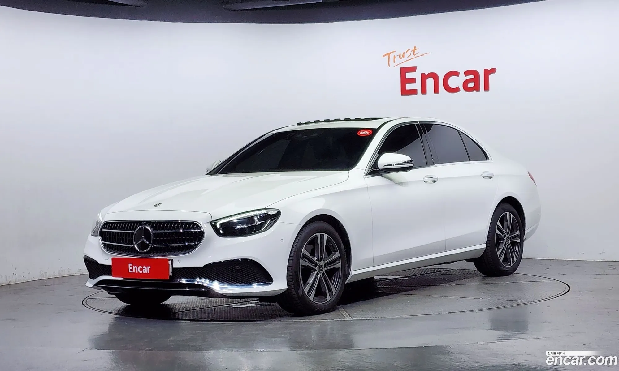 Mercedes-Benz E-Klasse E250 Avantgarde 2023 - фотография 1038520