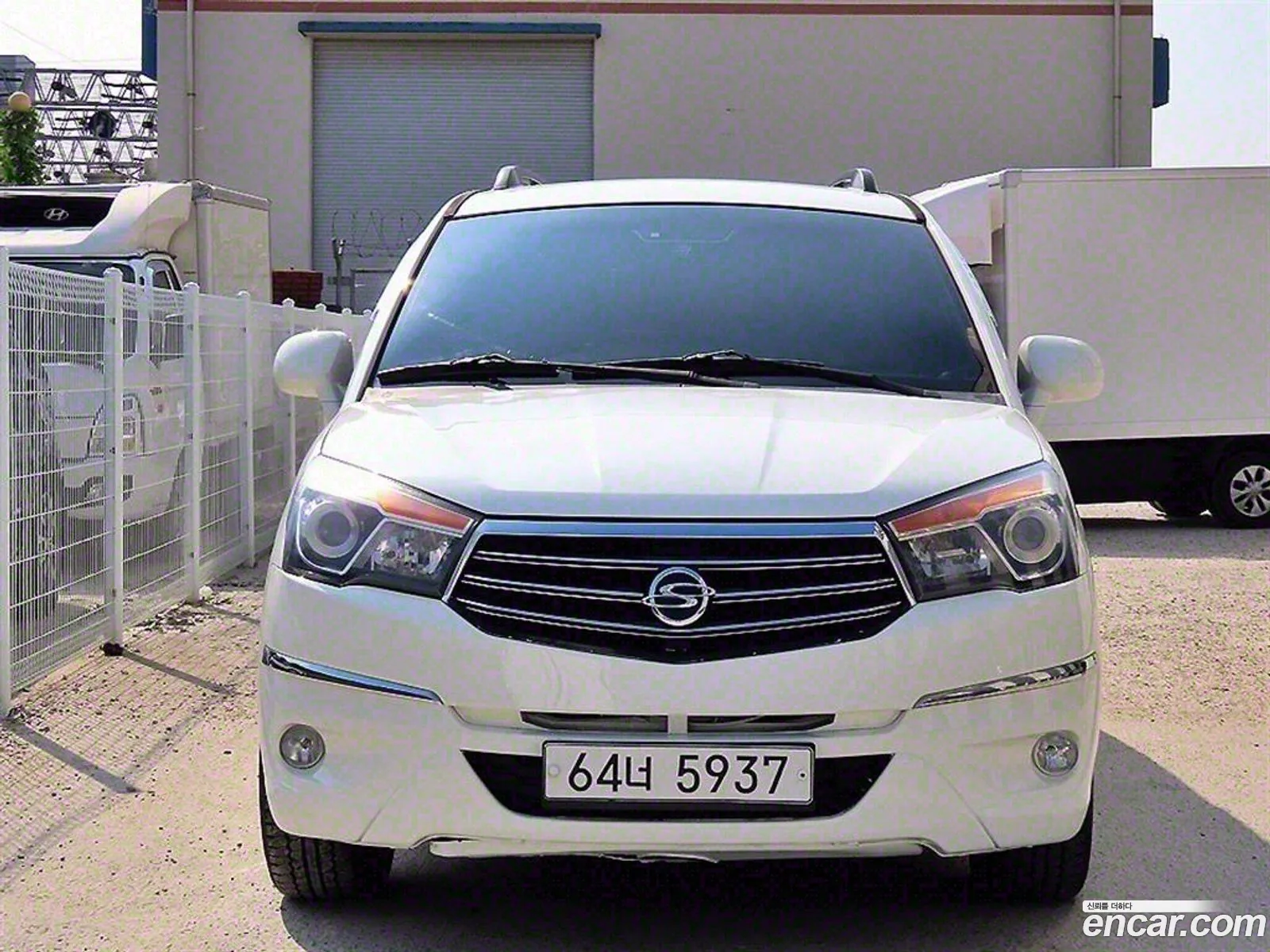 Kg Mobility Ssangyong Korando Turismo 4Wd Gt 9-Seater - фотография 4730054