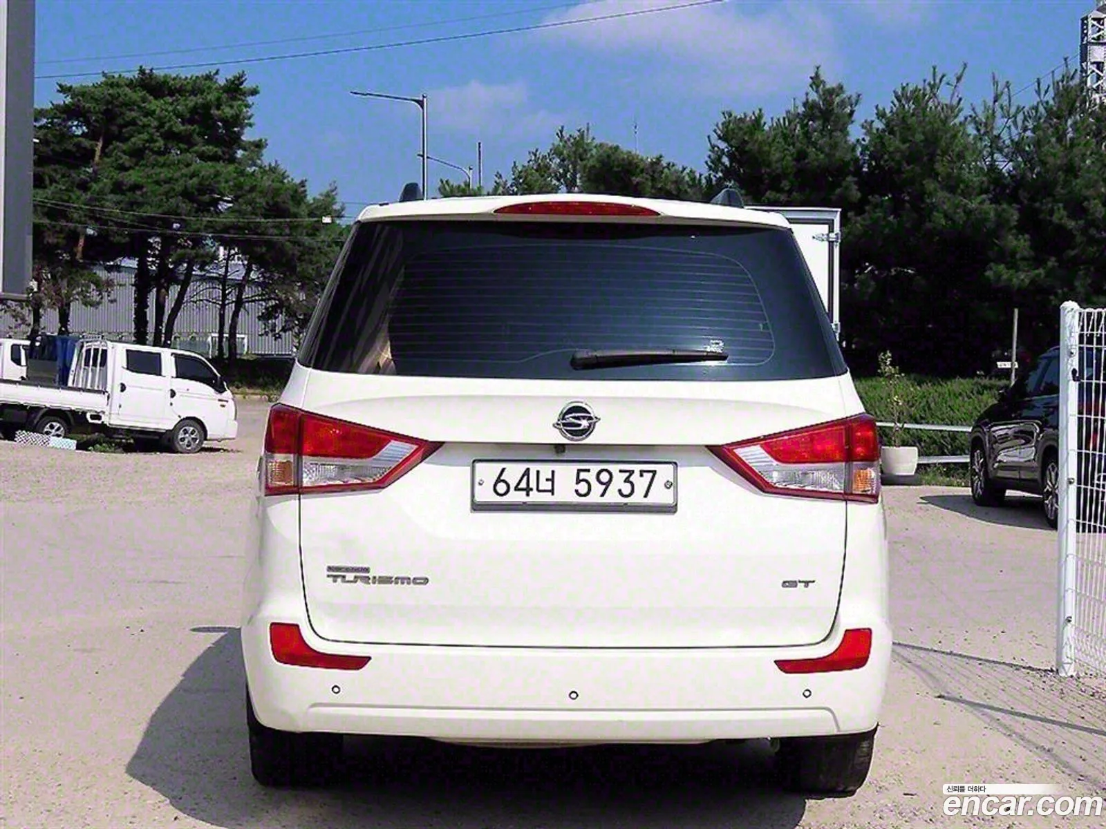 Kg Mobility Ssangyong Korando Turismo 4Wd Gt 9-Seater - фотография 4730057