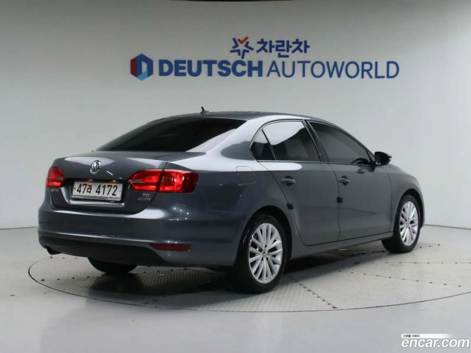Volkswagen New Jetta 16 Tdi Bluemotion 6Th Generation - фотография 12562179