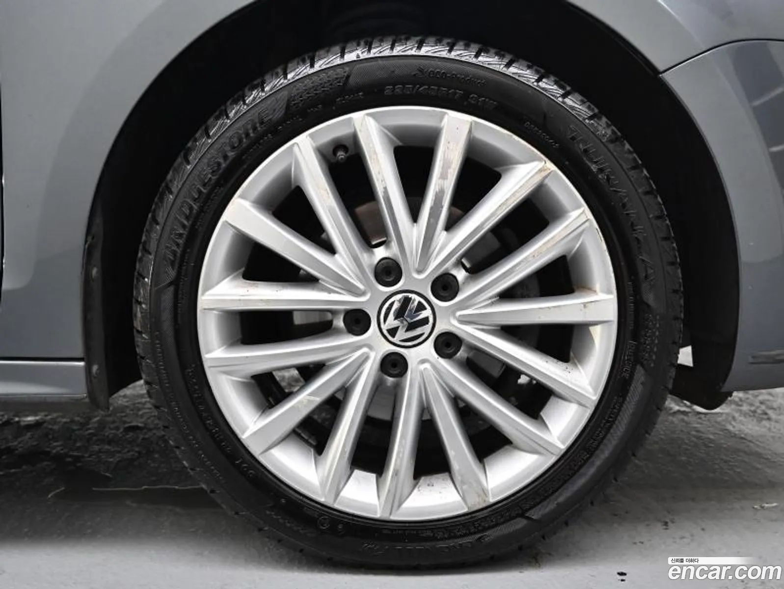 Volkswagen New Jetta 16 Tdi Bluemotion 6Th Generation - фотография 12562182
