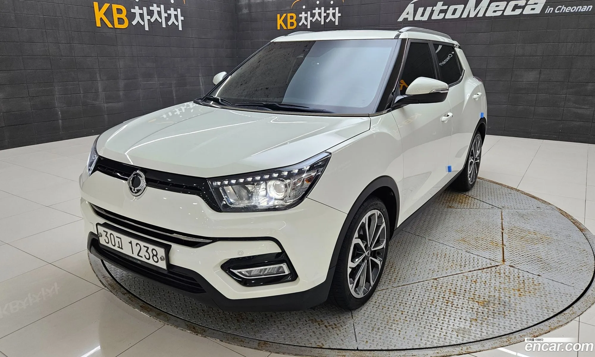 Kg Mobility Ssangyong Tivoli Armor Gear Edition 2Wd - фотография 4715174