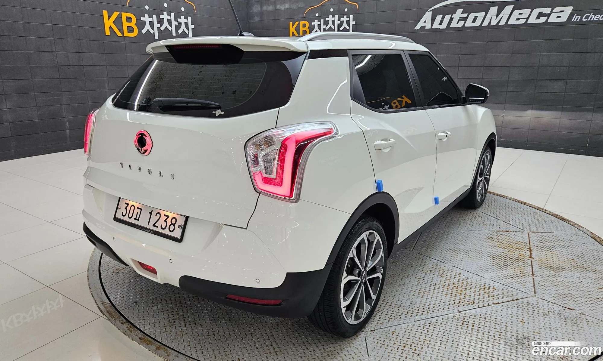 Kg Mobility Ssangyong Tivoli Armor Gear Edition 2Wd - фотография 4715176