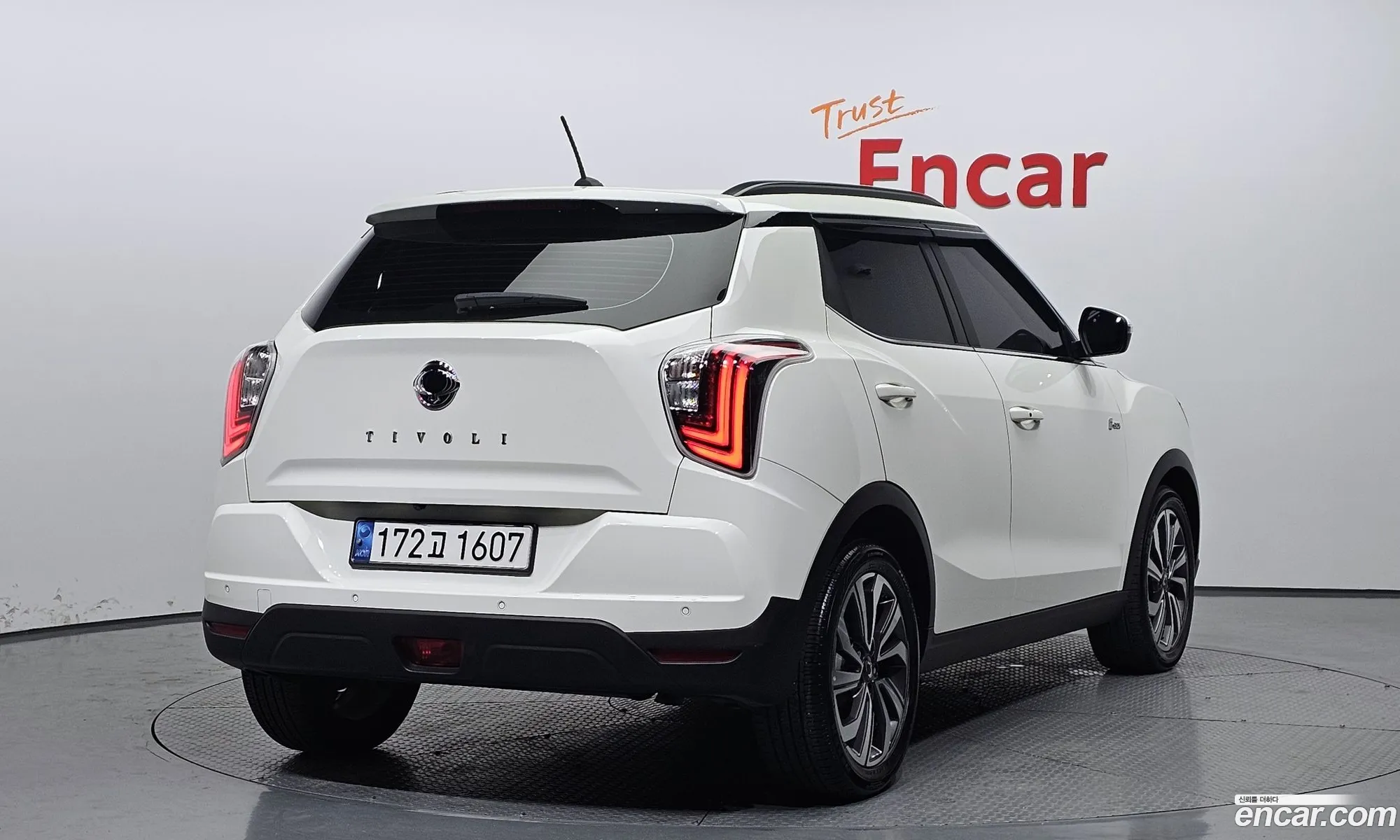 Kg Mobility Ssangyong Very New Tivoli Gasoline 15 2Wd Limited Edition - фотография 4828928