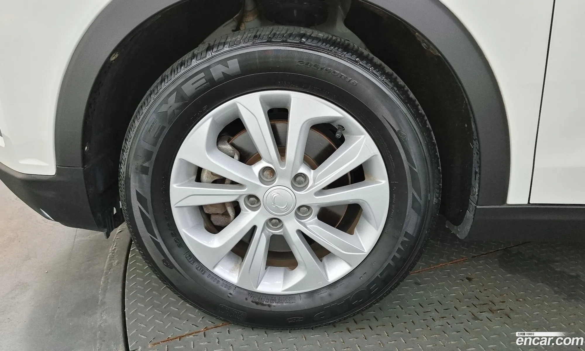 Kg Mobility Ssangyong Very New Tivoli Gasoline 15 2Wd V3 - фотография 4715116