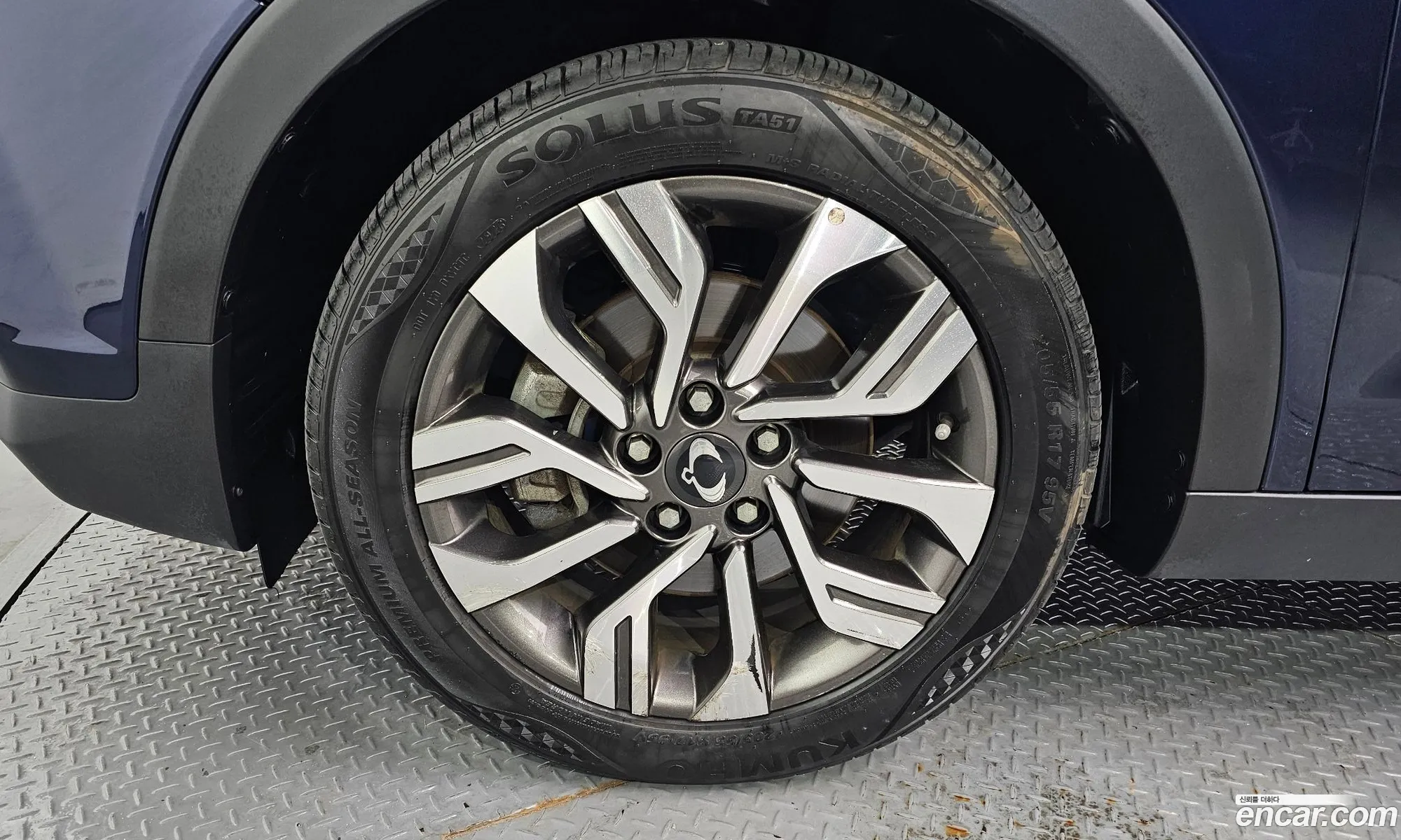 Kg Mobility Ssangyong Tivoli Armor Gear Plus 2Wd - фотография 4832542